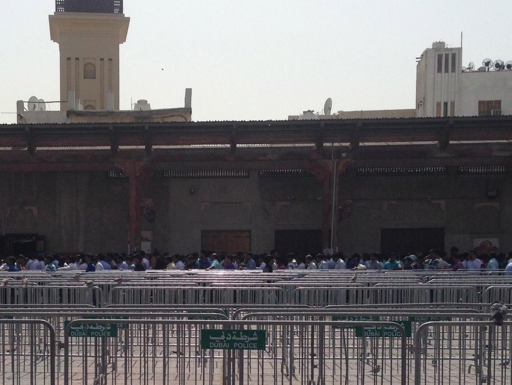 Queues to get into the Hindu Temple or Maha Shivratri festival (Hind Mezaina, 2013) 