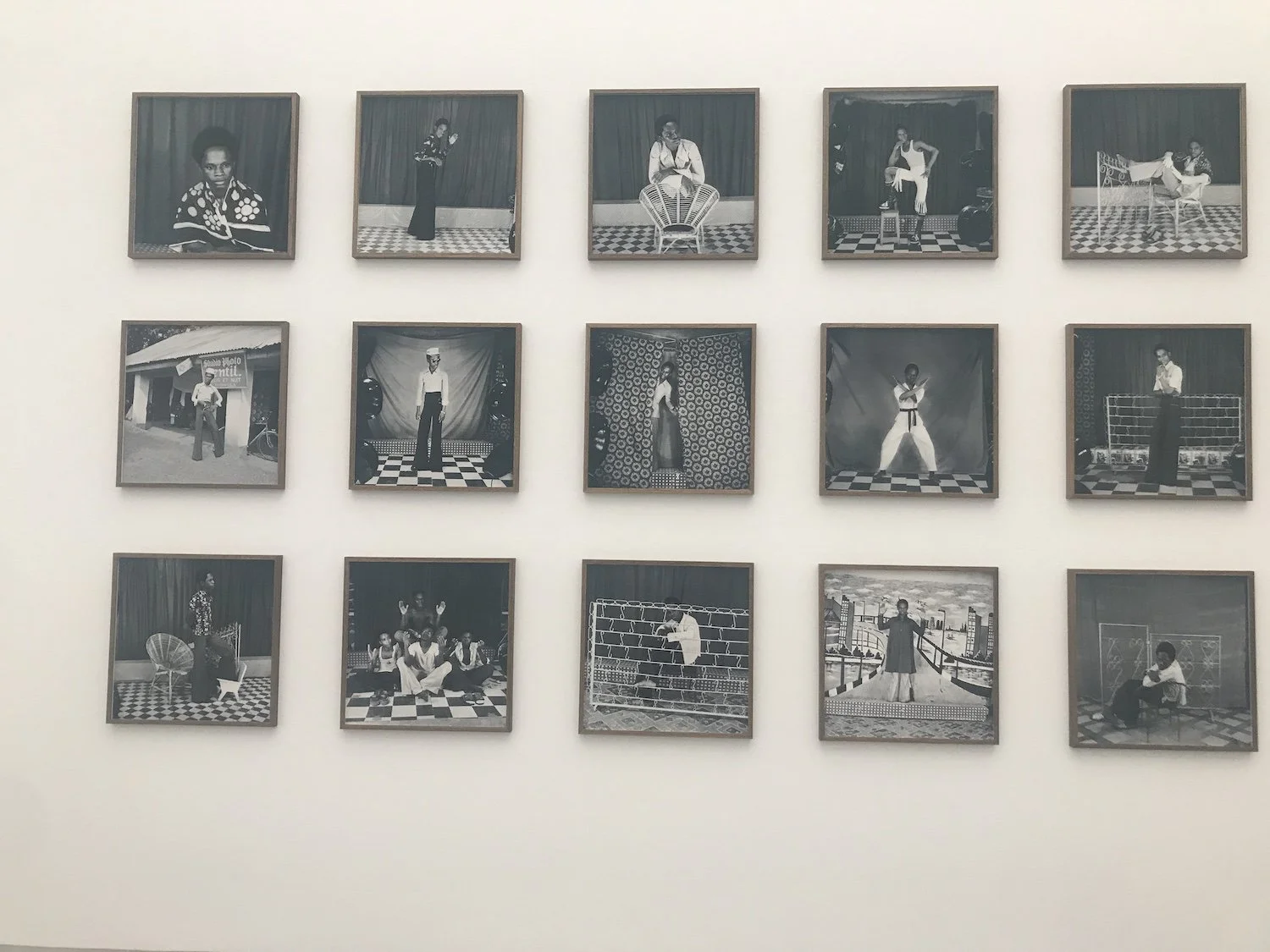 Samuel Fosso, Autoportrait 70’s Lifestyle Series, 1975-1978