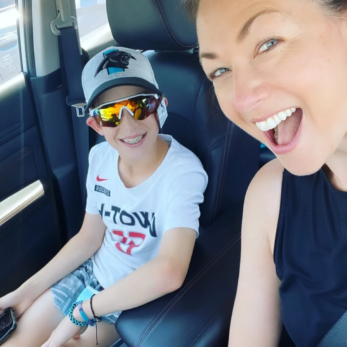 New shades and ready for some baseball. 💥 Omaha, we&rsquo;re here! Go Marucci!! ⚾️ #newshades #summerball #cws
#worldseries #letsgoooooo