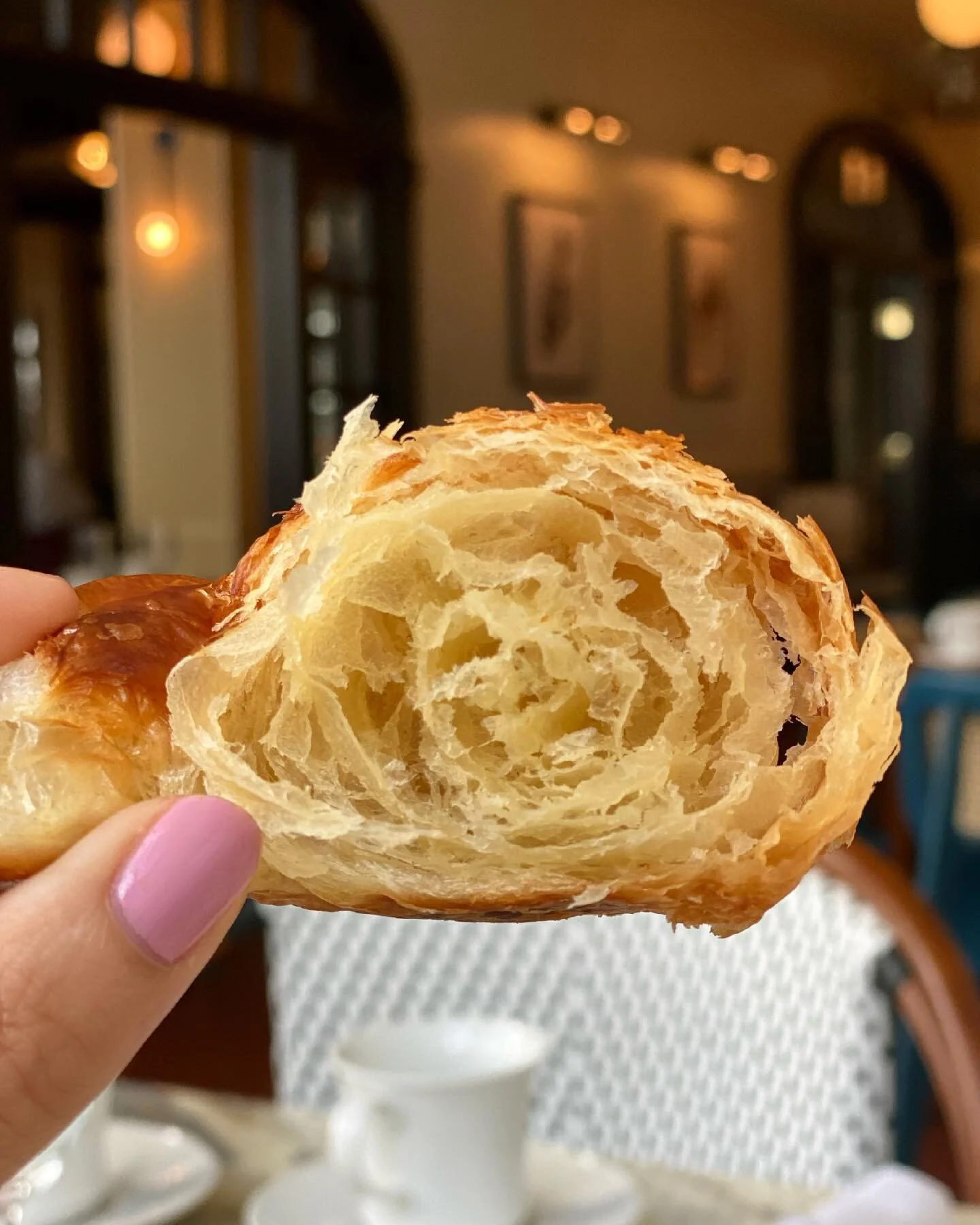 Hello, Monday! ☀️😋
Is anyone headed to Omaha anytime soon? Because I&rsquo;ve found the perfect place to stay; and perhaps the perfect croissant. 
A delayed flight handed me a lovely sunny morning and a lazy breakfast with Declan 🧡
Have a great wee