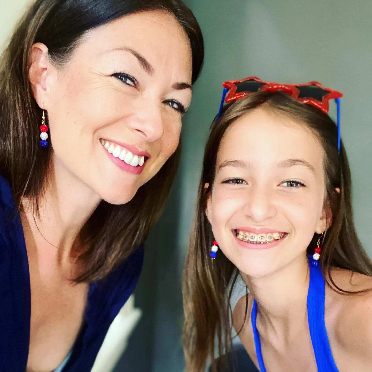 💥Happy 4th! 💥🇺🇸☀️
Emma and I made festive earrings and we&rsquo;re pretty proud of them. 
Grateful today!
#holidayweekend #festive #redwhiteandblue #bling #celebrate