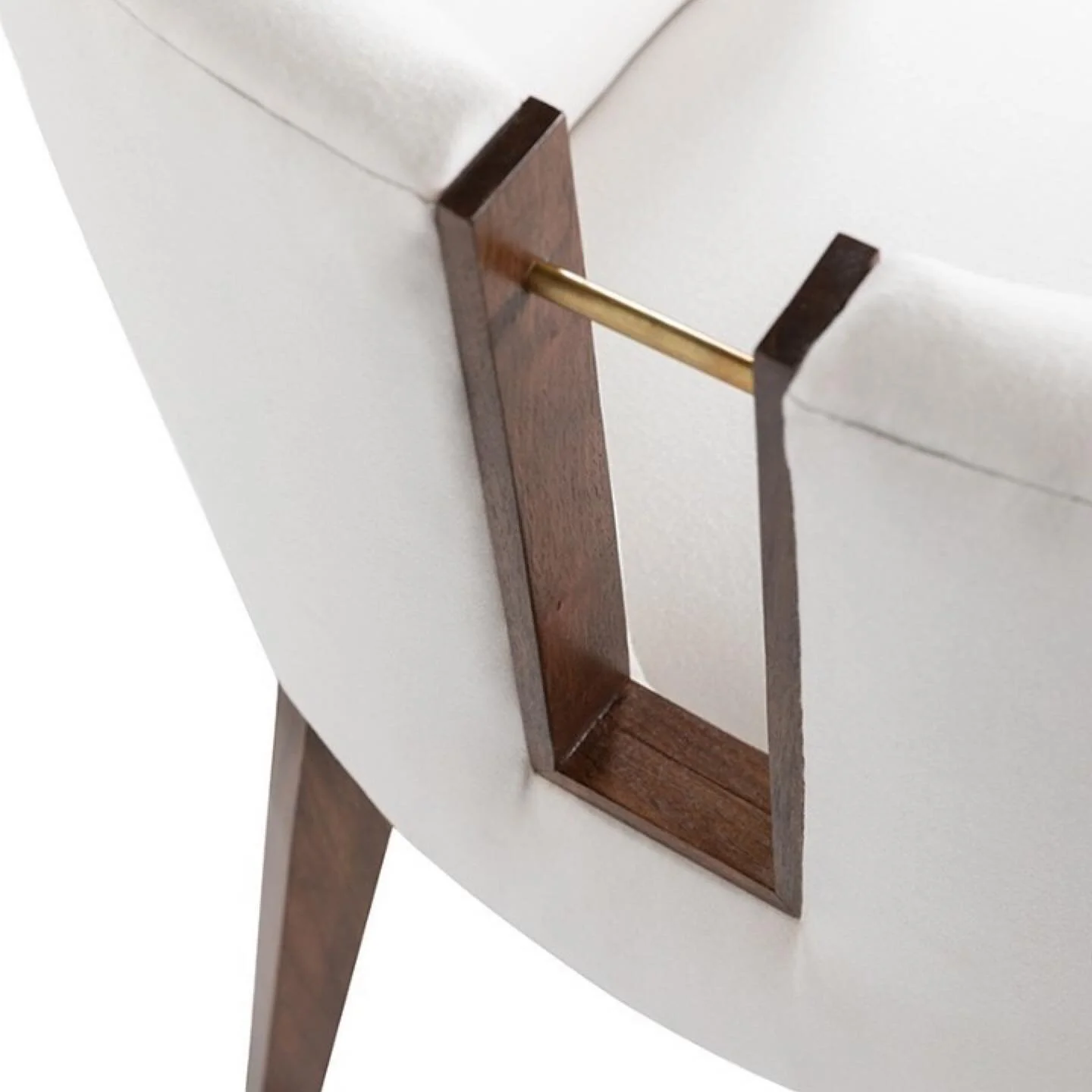 I love this detail 😍
#Repost @jillianoneillcollection
・・・
Can you tell that we love elegant details? The Declan Dining Chair sleek with walnut and brass detailing. ⠀⠀⠀⠀⠀⠀⠀⠀⠀
⠀⠀⠀⠀⠀⠀⠀⠀⠀
#walnut #brass #details #diningchair #1stdibs #furnituredesign #c