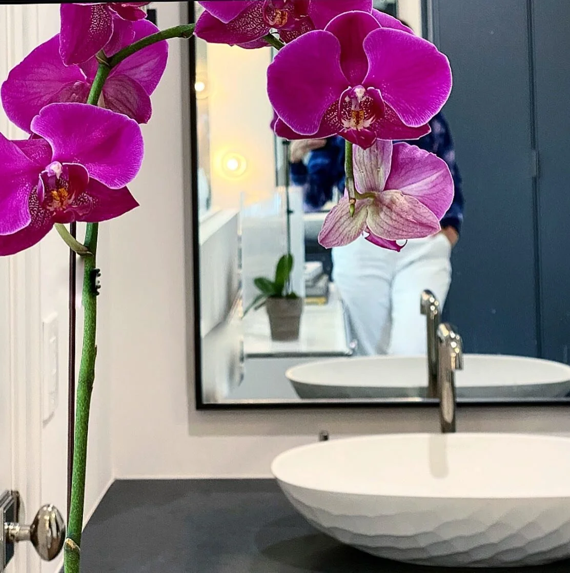 It is going to be very difficult to leave this sink, @matt.berm.
#designerproblems #favoritethings #bathroomdesign #talentedfriends #interiors #blooms