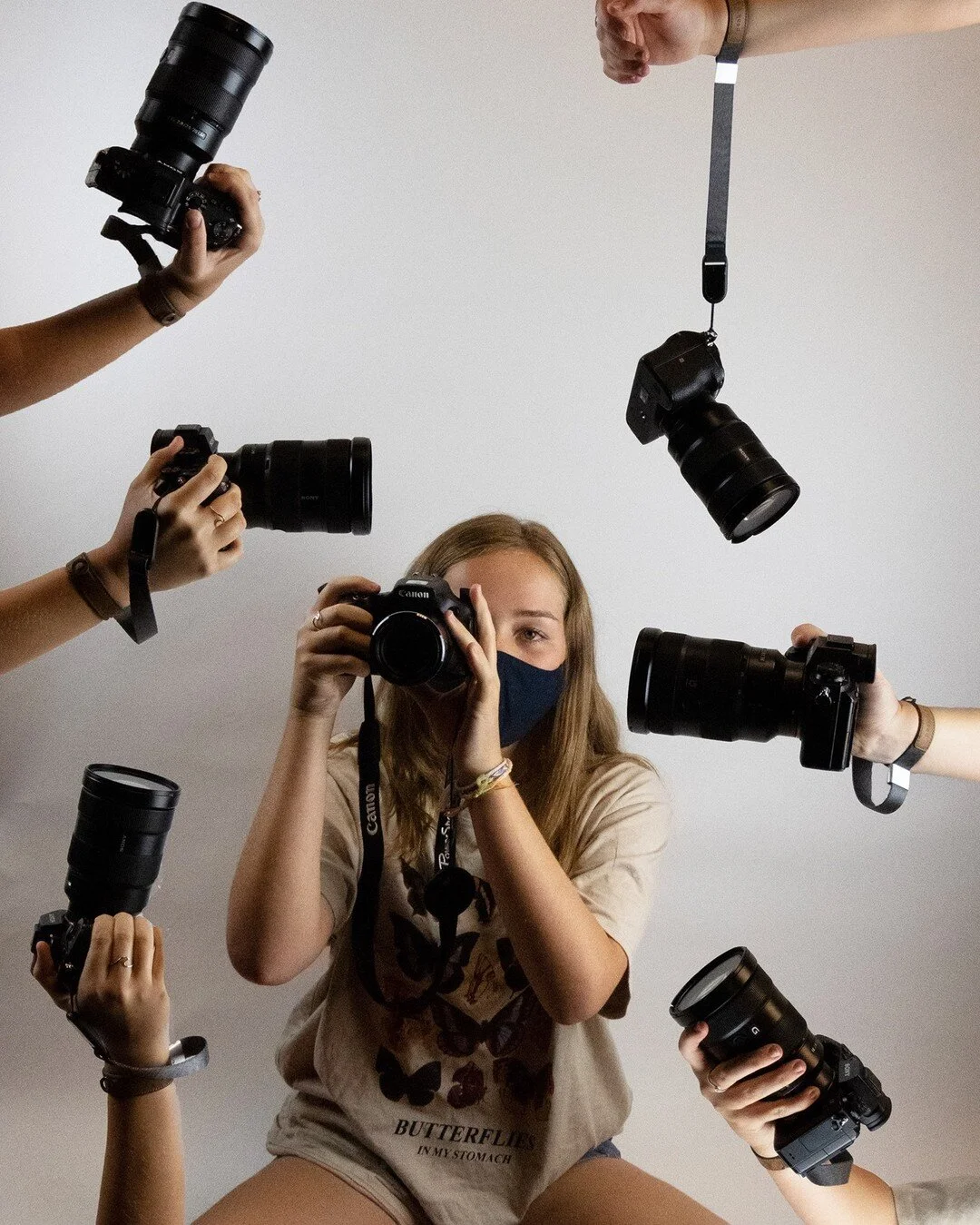 We have 3 spots that opened up in Summer Camp in Photojournalism and Intro to Video. Email ashleymarshall@youthinfocus.org directly to reserve. Photo by Mason from Camp 2020.