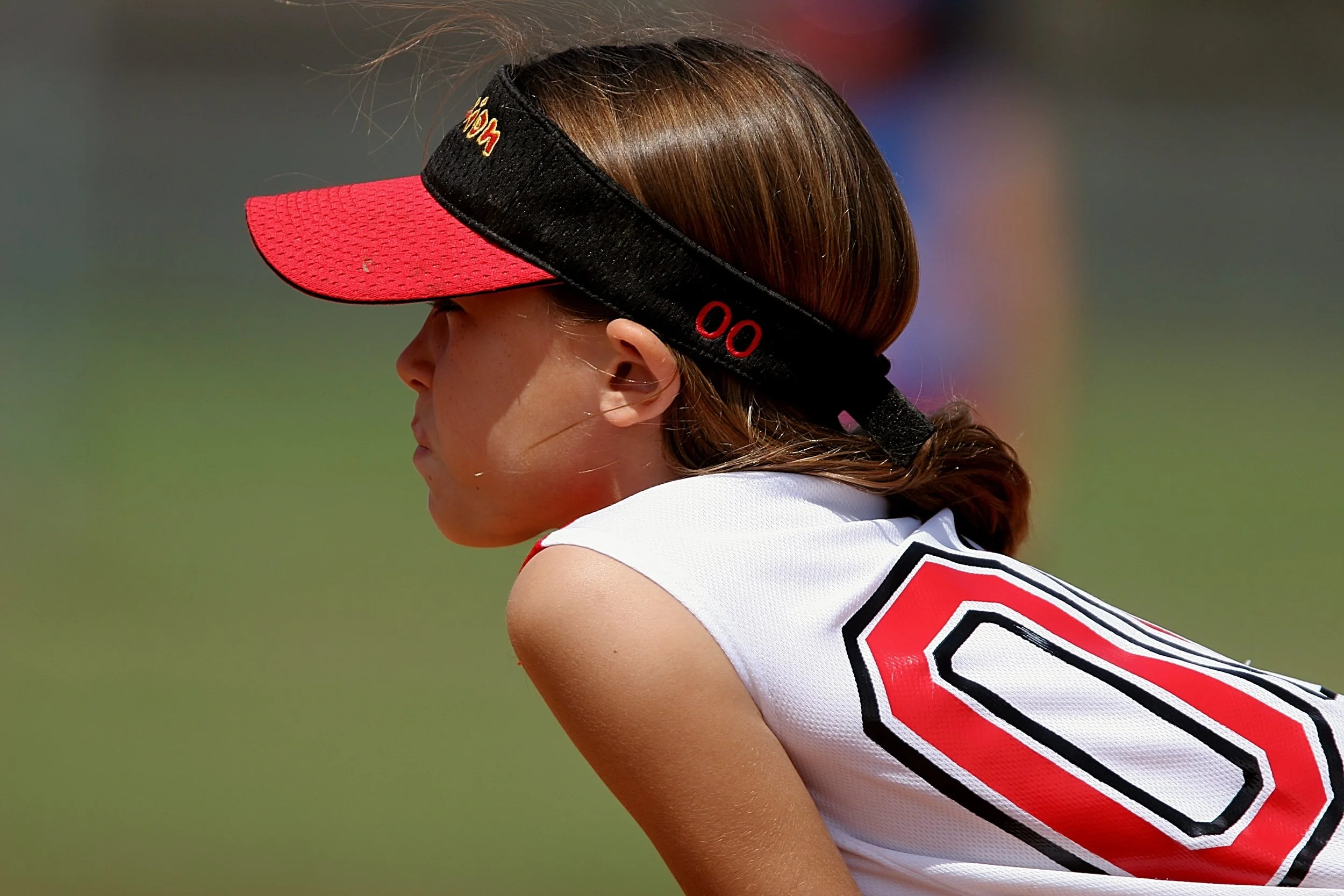 softball-player-female-youth-163375.jpeg