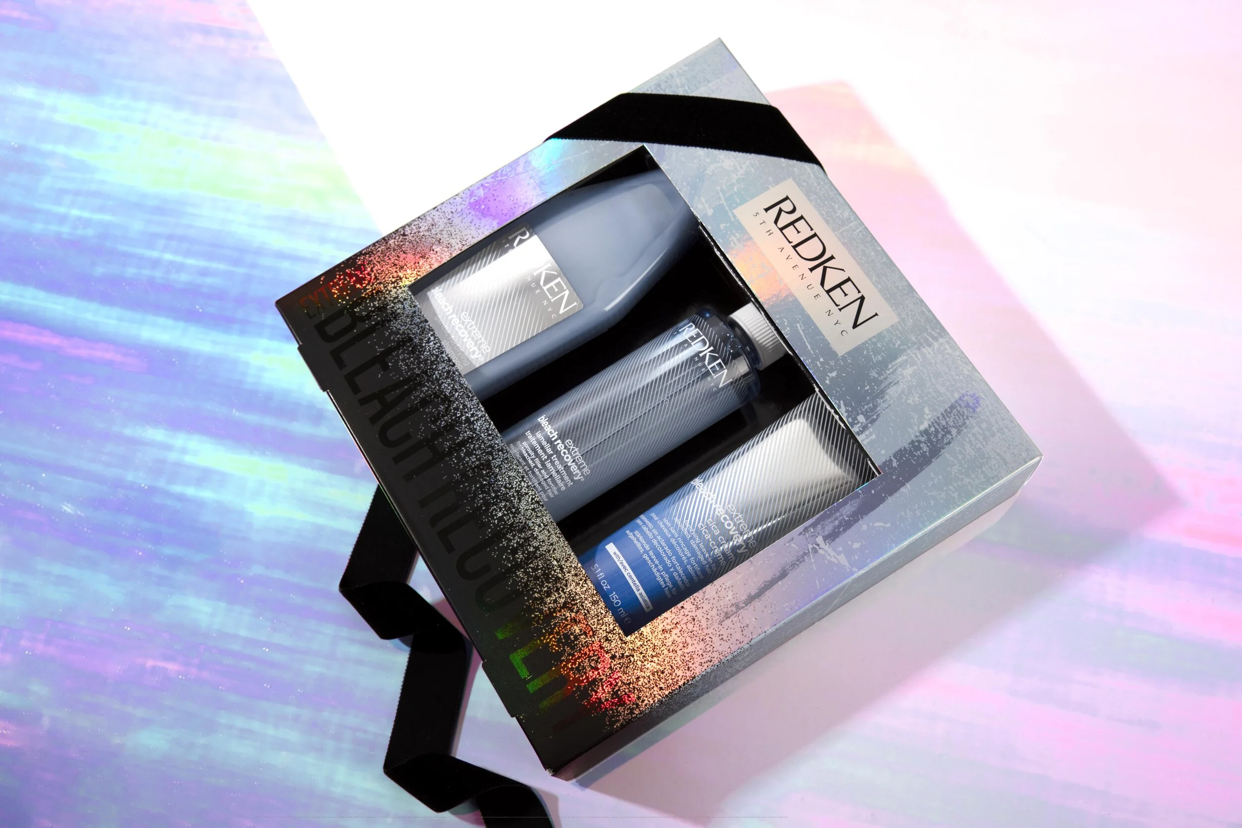 Redken-2020-Holiday-Kit-Extreme-Bleach-Recovery-1-RGB.jpg