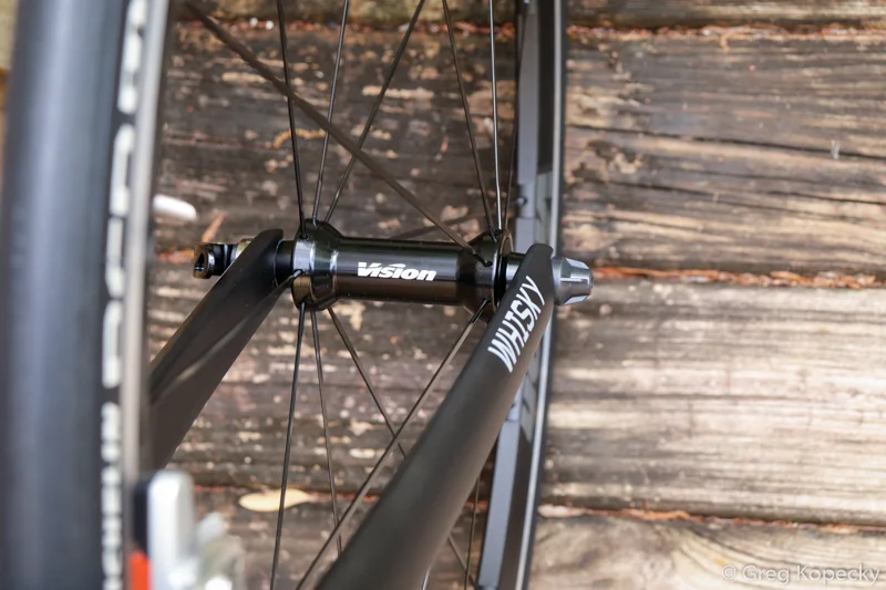 Habanero-Cycles-titanium-road-bike-Whisky-No7-mid-reach-Minimal-Multisport-7.jpg