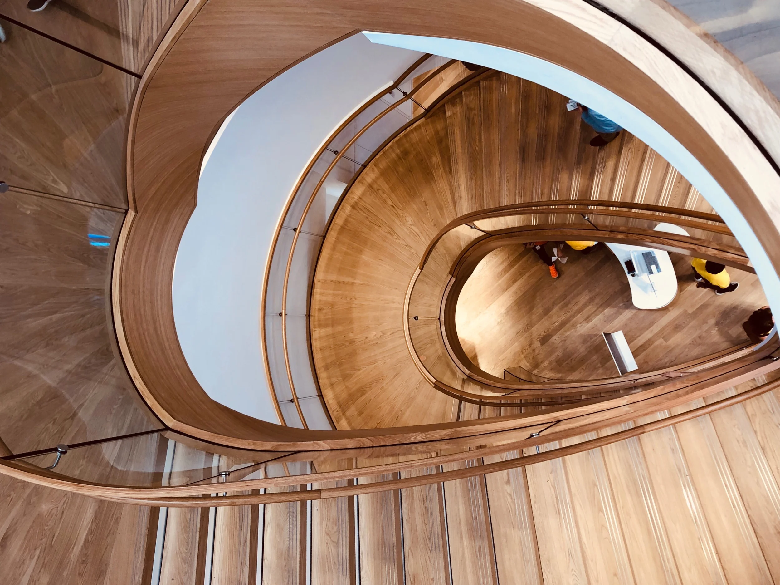 Microsoft - A Parallel Universe