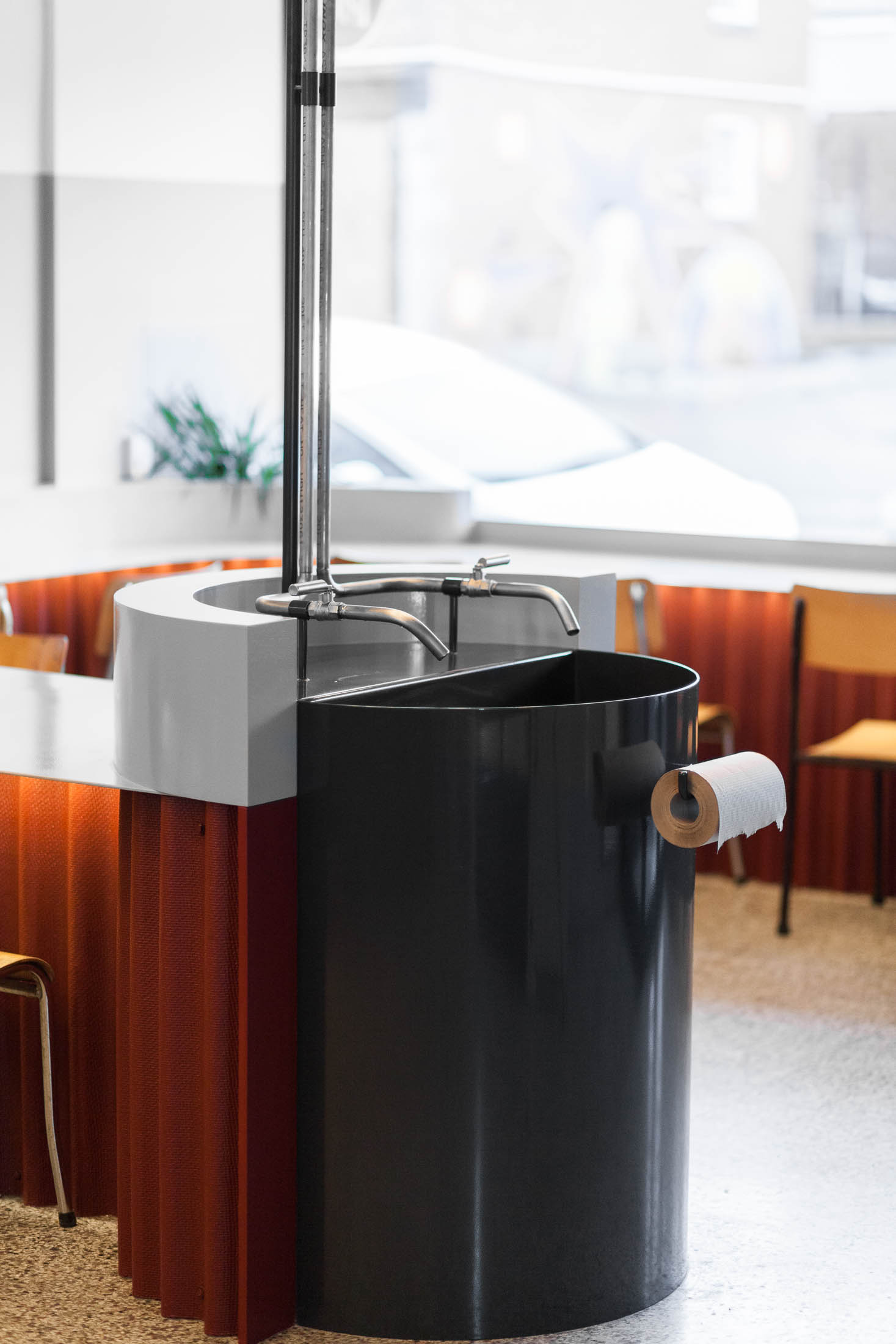   Date:  2018  Photo:  David Dworkind  Location:  54 St Viateur O. Montreal 