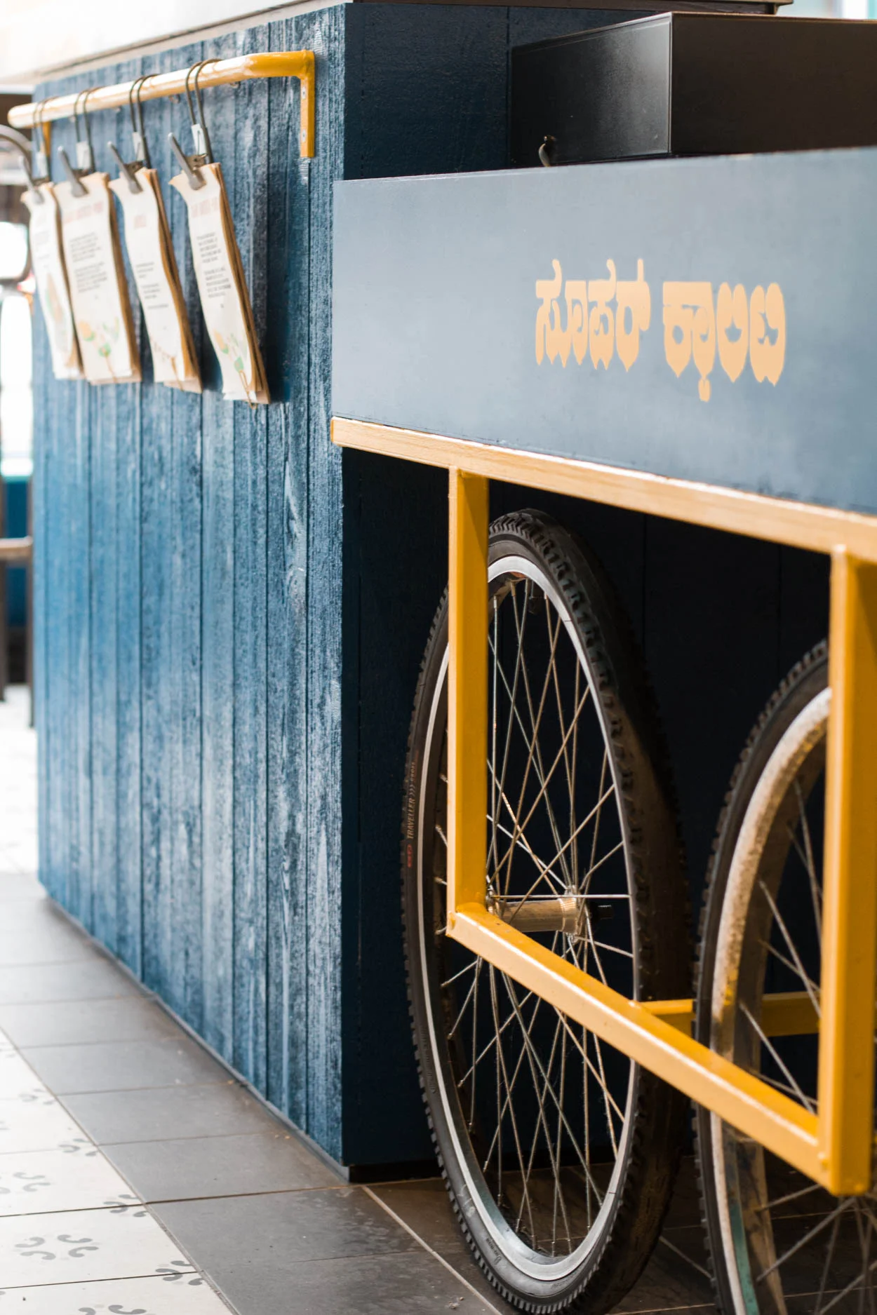   Date:  2016   Photo:  David Dworkind   Location:  1211 Rue Bélanger, Montréal 