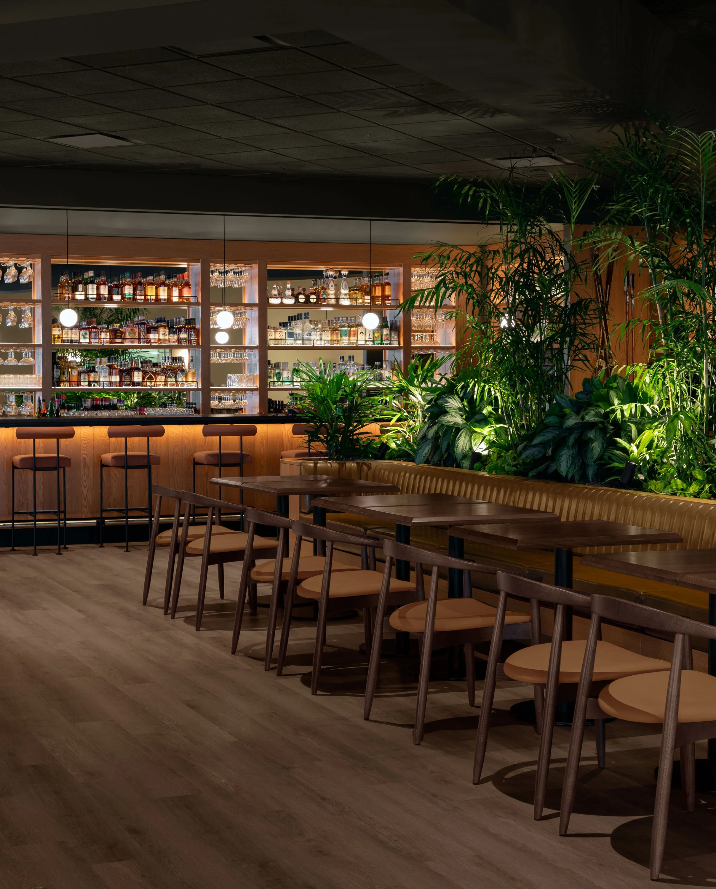 Chinook Lounge-128-Edit.jpg