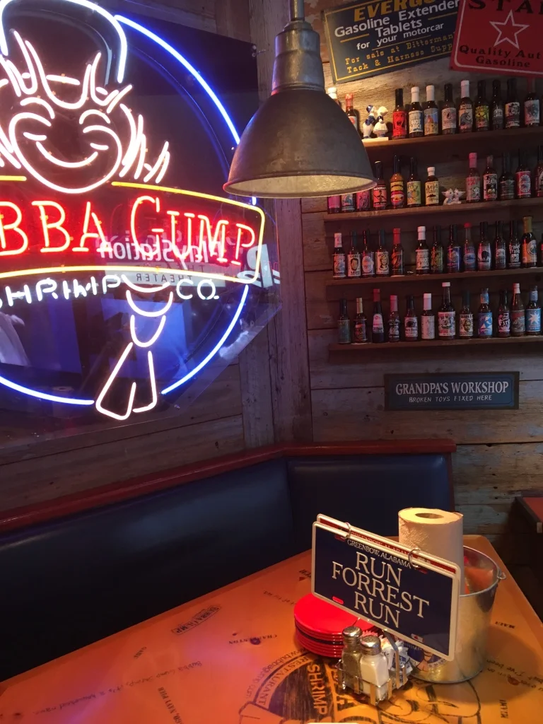 BUBBA GUMP SHRIMPS CO.jpg