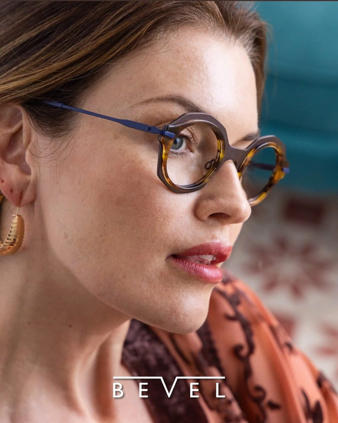 "Eet&rsquo;s Amoree" - Available in six combinations of Acetate and Titanium colors!

📸 @Bevelspecs

Link in bio

#bevelspecs #gleekandhoward #independent #optician #vision #shoplocal #montclairnj #montclair #newjersey #nj #montclairstyle 