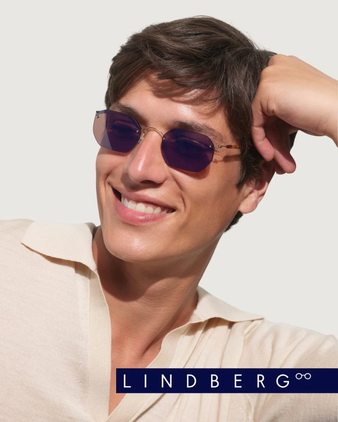 Aron wears Spirit Titanium sun by LINDBERG!

📸 @LINDBERGeyewear

Link in bio

#lindbergeyewear #gleekandhoward #montclairnj #montclair #newjersey #nj #montclairstyle #newjerseystyle #njluxury #njstyle #eyeglasses #eyewear #glasses #independent #opti