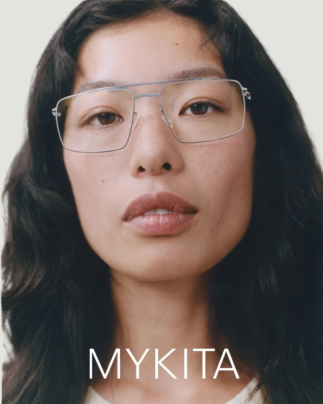 Confident Design with Weightless Feel

The LITE concept refines contemporary silhouettes into their most essential form: 3 mm temples and finely tuned construction make for light and perfectly fitted optical frames that simply feel a natural part of 