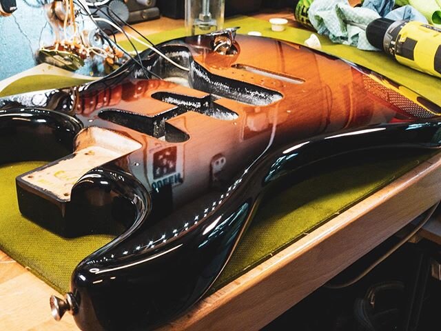 It&rsquo;s #straturday! This guy is getting some tlc! It was a bit of a mess when it came in but it&rsquo;s shining up beautifully! #fender #fenderstrat #fenderstratocaster #strat #stratocaster #guitarsofinstagram #guitarporn #guitartech #guitarrepai