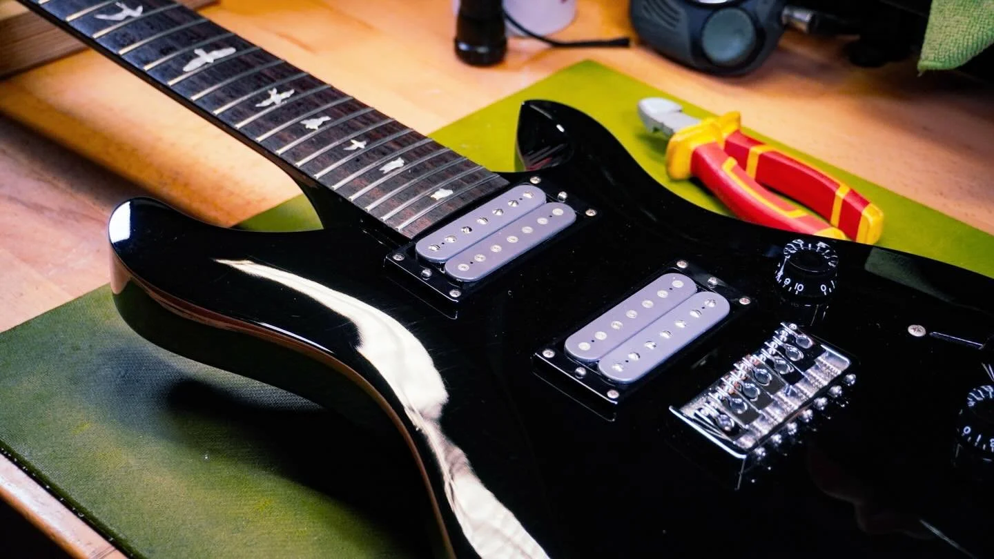 This PRS SE 7 string has had a new lease of life with a set of new pickups a cleanup and a setup to get it playing nicely for its next home! #prs #prsguitars #prsse #prs7string #7string #7stringguitar #extendedrangeguitar #guitarsofinstagram #guitarp