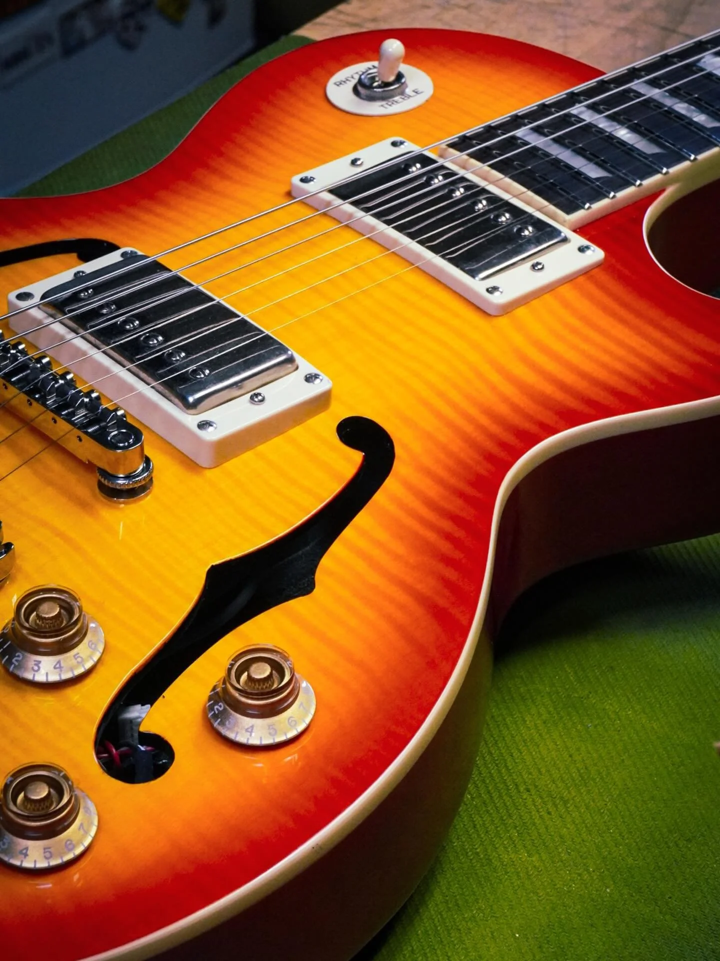 Had this very photogenic Epiphone Les Paul ES Pro on the bench for a clean up and a restring this evening. 🤩 #epiphone #epiphonelespaul #whatsonyourbench #southamptonguitarrepairs