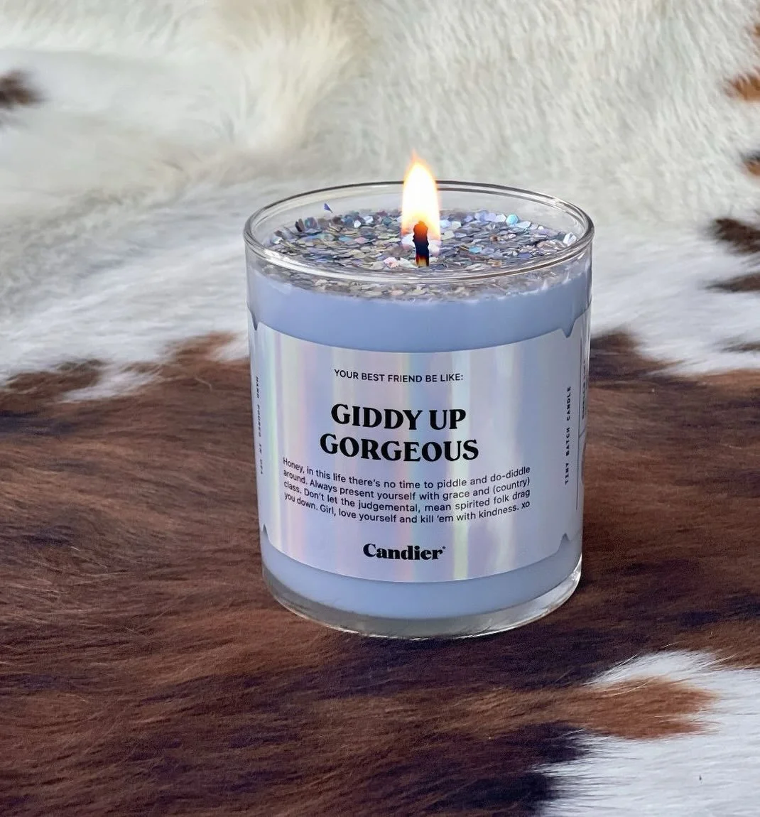 Keepin&rsquo; it country.✨

@the_candier