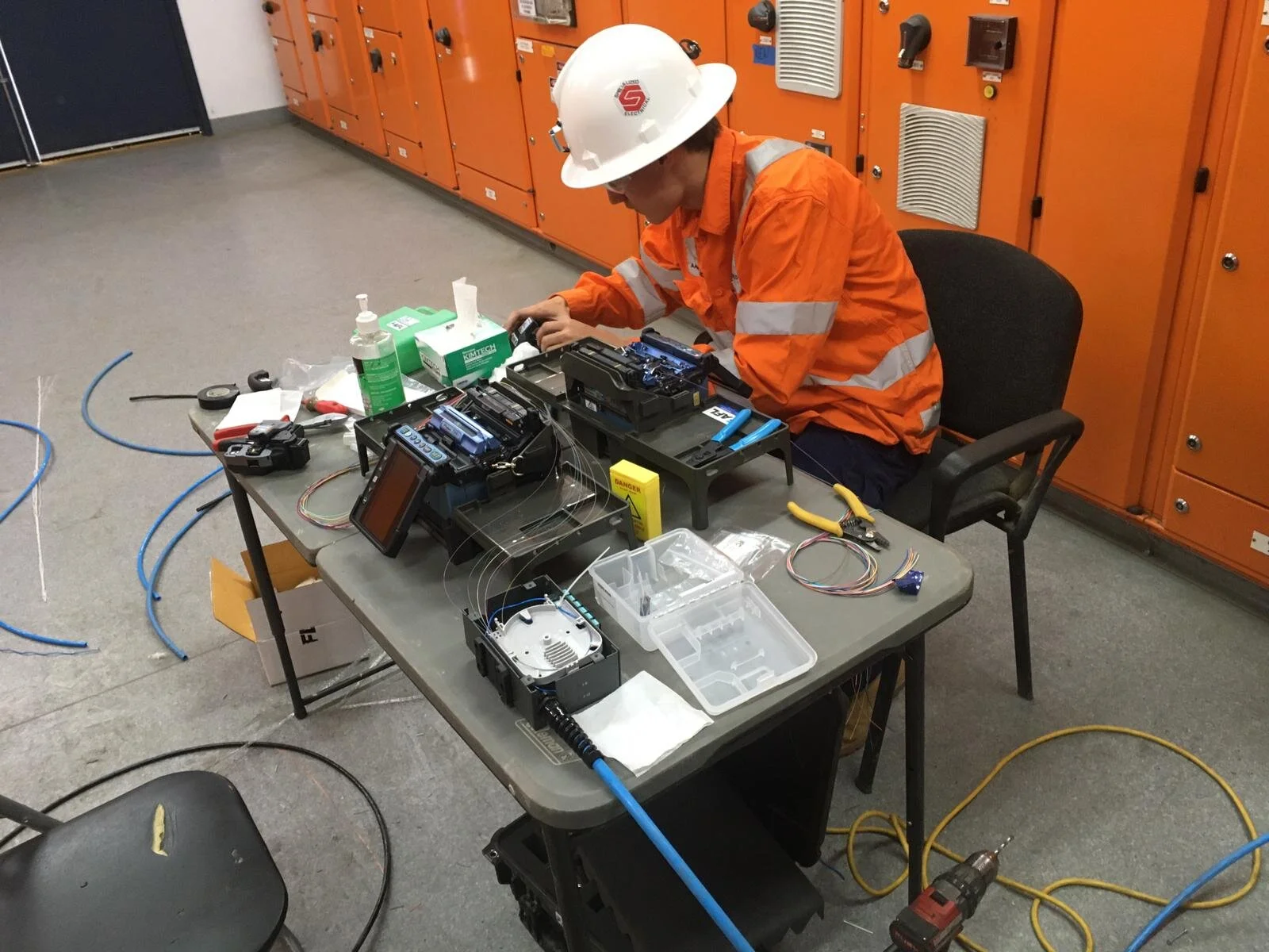 Fibre Optic Splicing and OTDR Testing