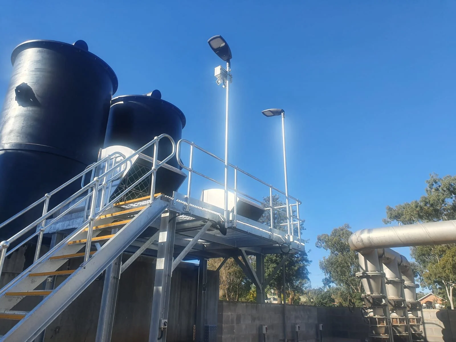 Supporting new aeration tower installation at the Dubbo water treatment