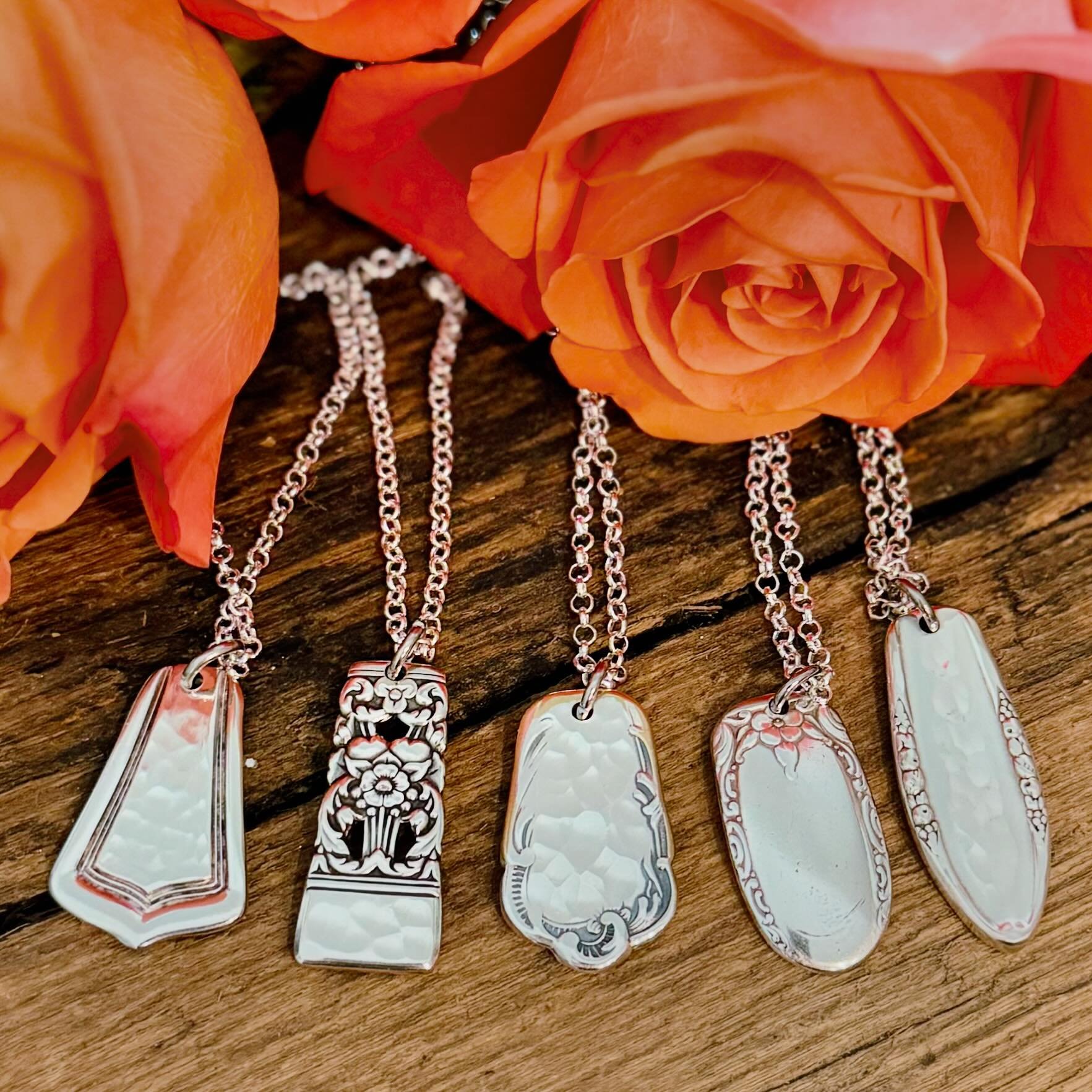 The ends of the vintage silverware handles make the sweetest necklaces&hellip;.

And even more special if it&rsquo;s from your heirloom silverware!

#silverwearbymisty
#sustainablefashion 
#heirloom
#necklacesoftheday
