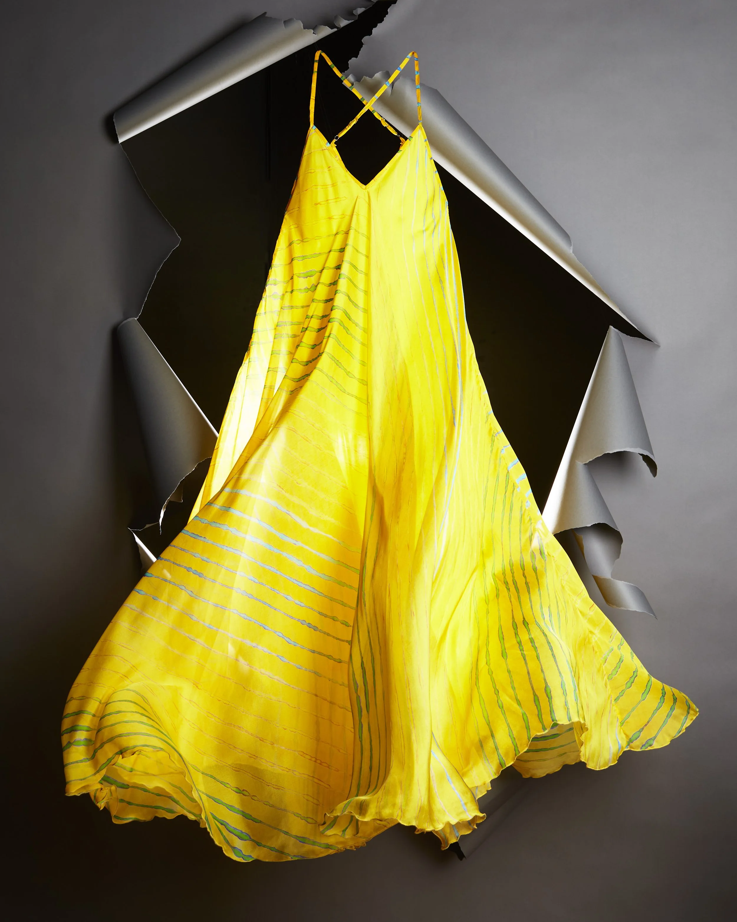 Yellow_Dress_best.jpg