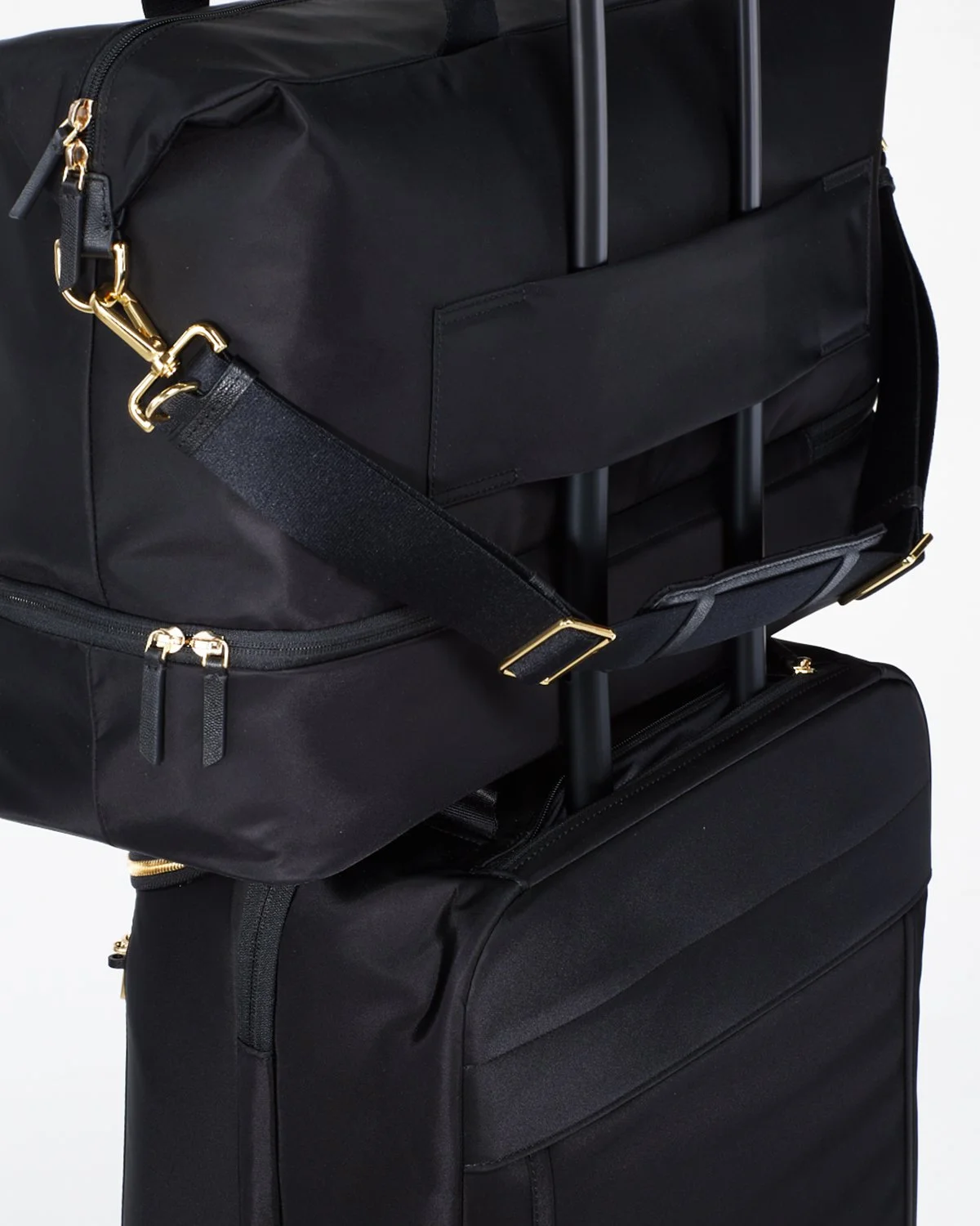 Tumi_detail_2.jpg