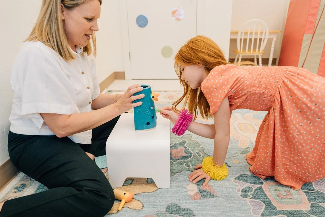 10yr old girl in Occupational Therapy session