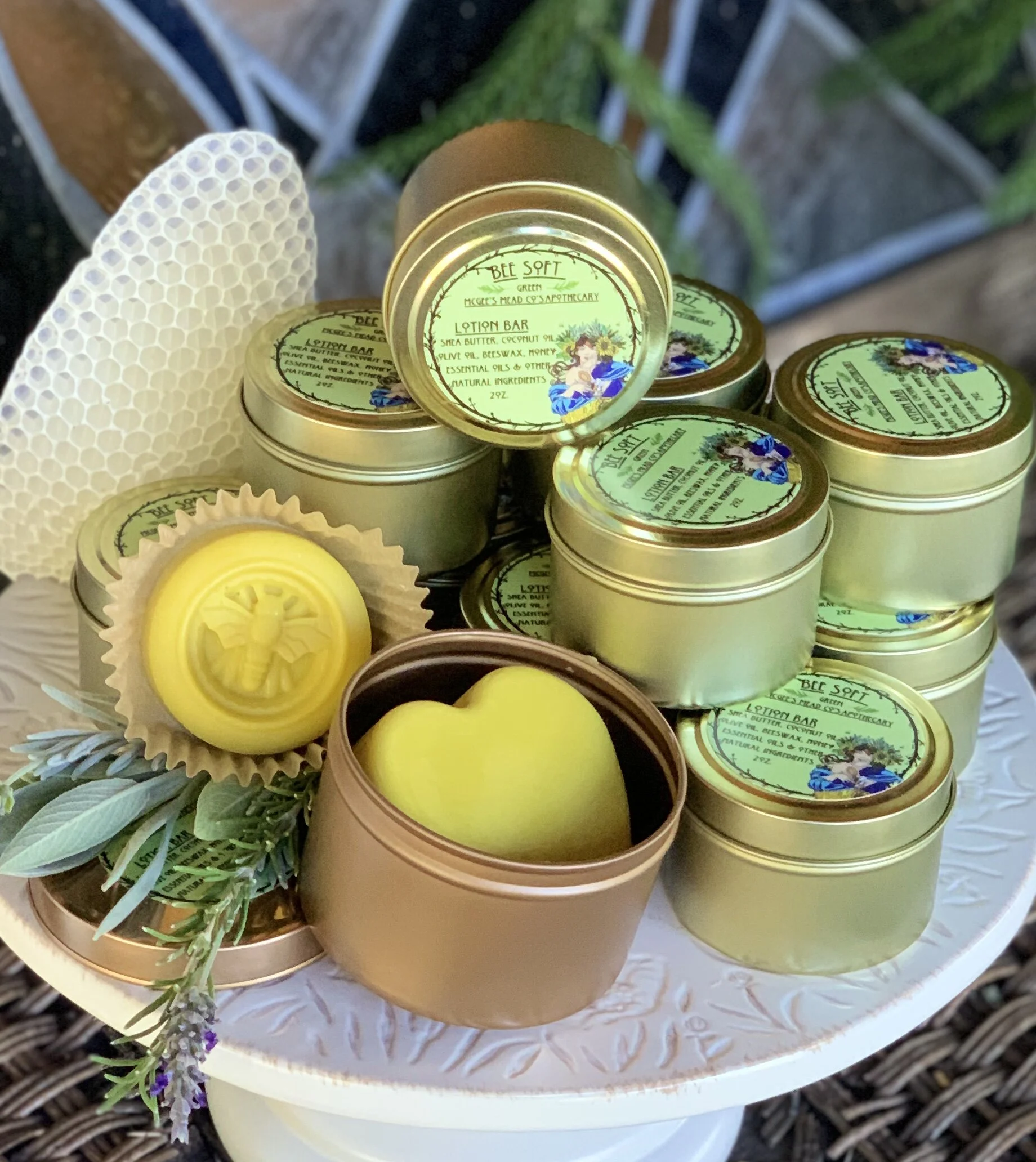 CD3EF046-CEB3-402E-BAC8-929E76DCF47D