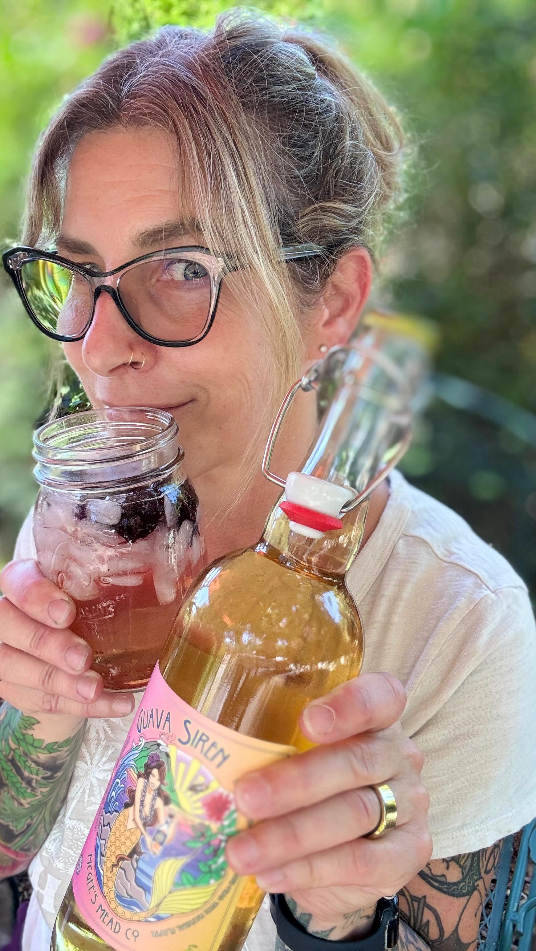 That lehua honey and guava though! A tropical mead of beauty. And a Guava Siren Spritzer?!? Honey, hush! I bet you can’t just drink one. Cheers! Hipa! Hipa! ¡Salud! Sláinte!
πΉπ»ππ―π»π₯π«πΉ
*hipa! hipa! is a way to say cheers in H
