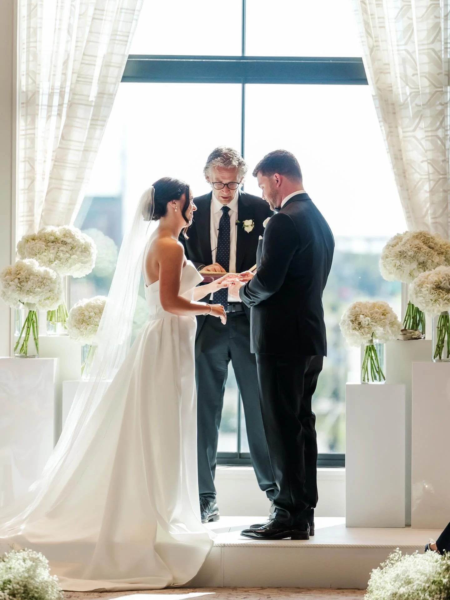 Bayli &amp; Bonner what a dream you two are &hearts;️

Vendor team: 
Venue - @hotelvintexas 
Photographer - @jamiehuffmanphotography 
Planner - @stairwayevents 
Florist - @blackhouseblooms 
DJ - @true_djs_of_dallas 
Makeup - @kristenfarrah_makeup 
Ha