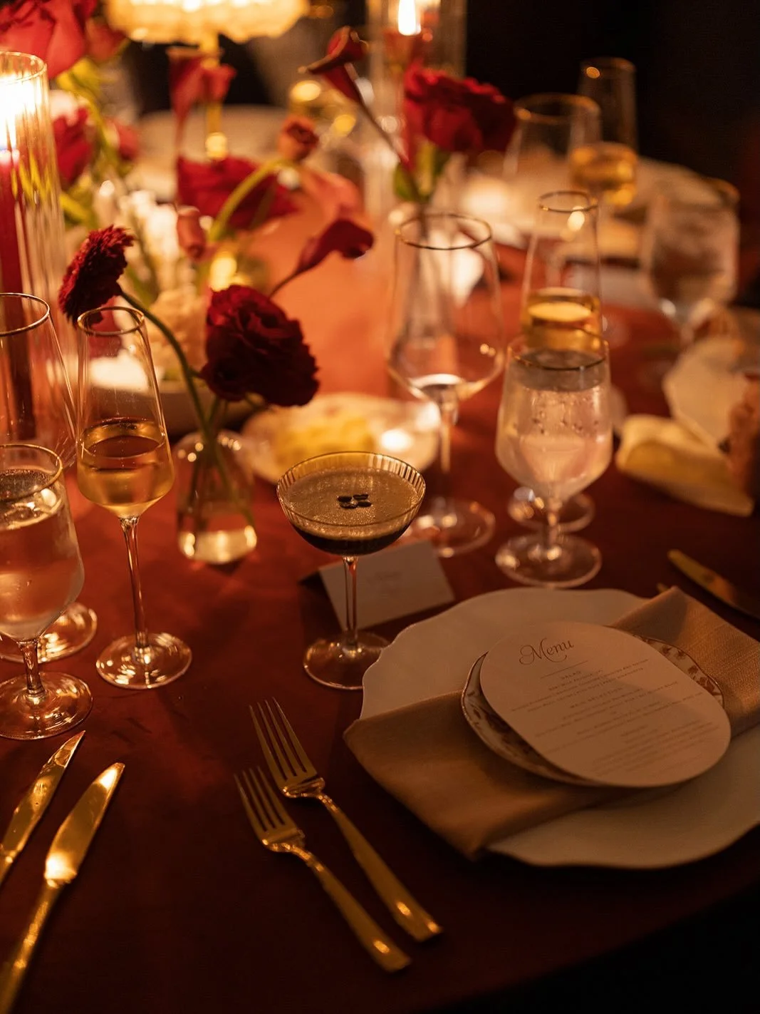 Romantic colors, moody lighting, lots of florals and keeping the drinks flowing - couldn&rsquo;t ask for a more perfect intimate dinner setting.

Vendors team:
Venue - @themasondallas 
Photographer- @emilyroadphoto 
Planner - @stairwayevents 
Video -