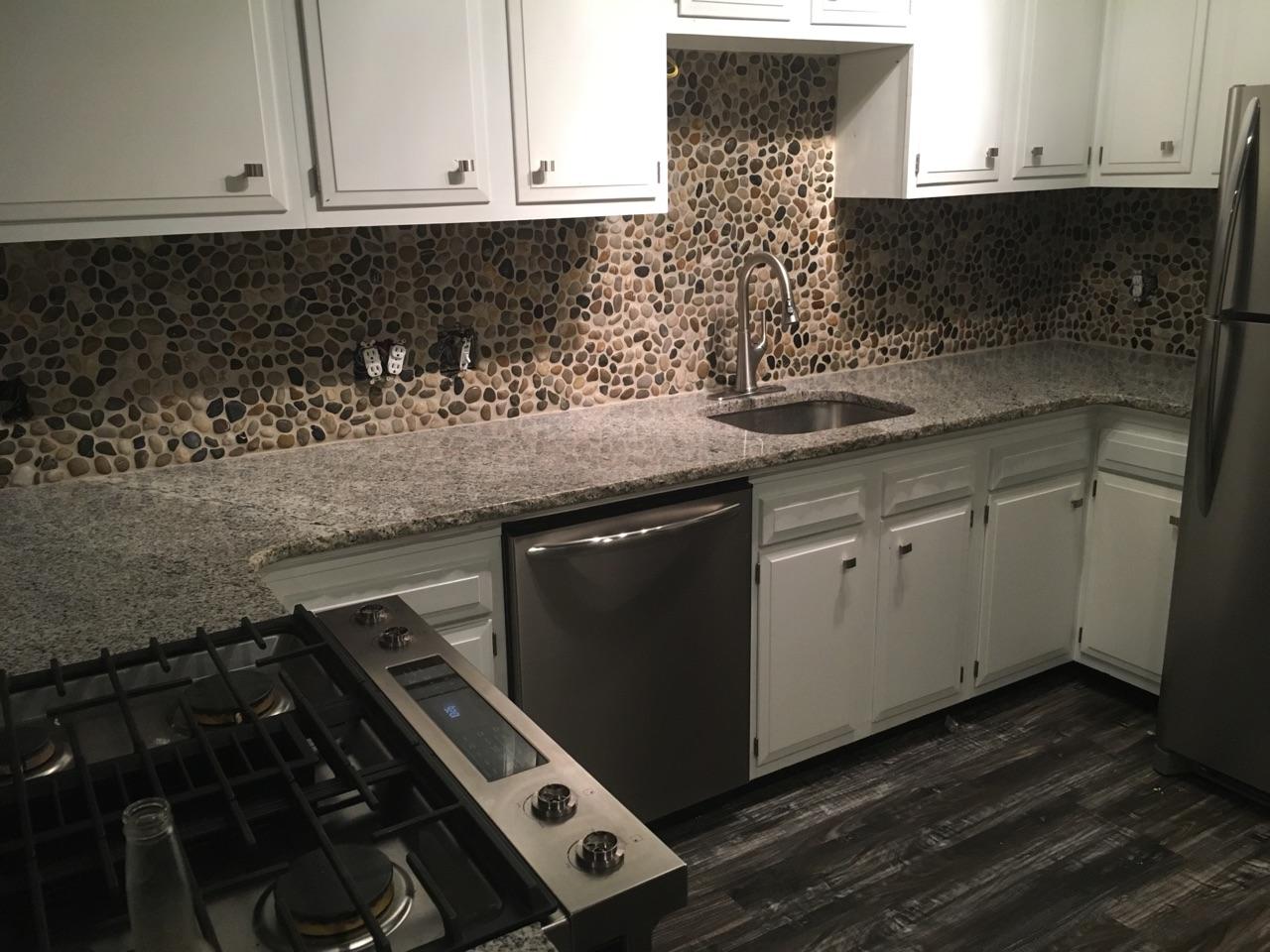 Anatolia Pebbles Backsplash