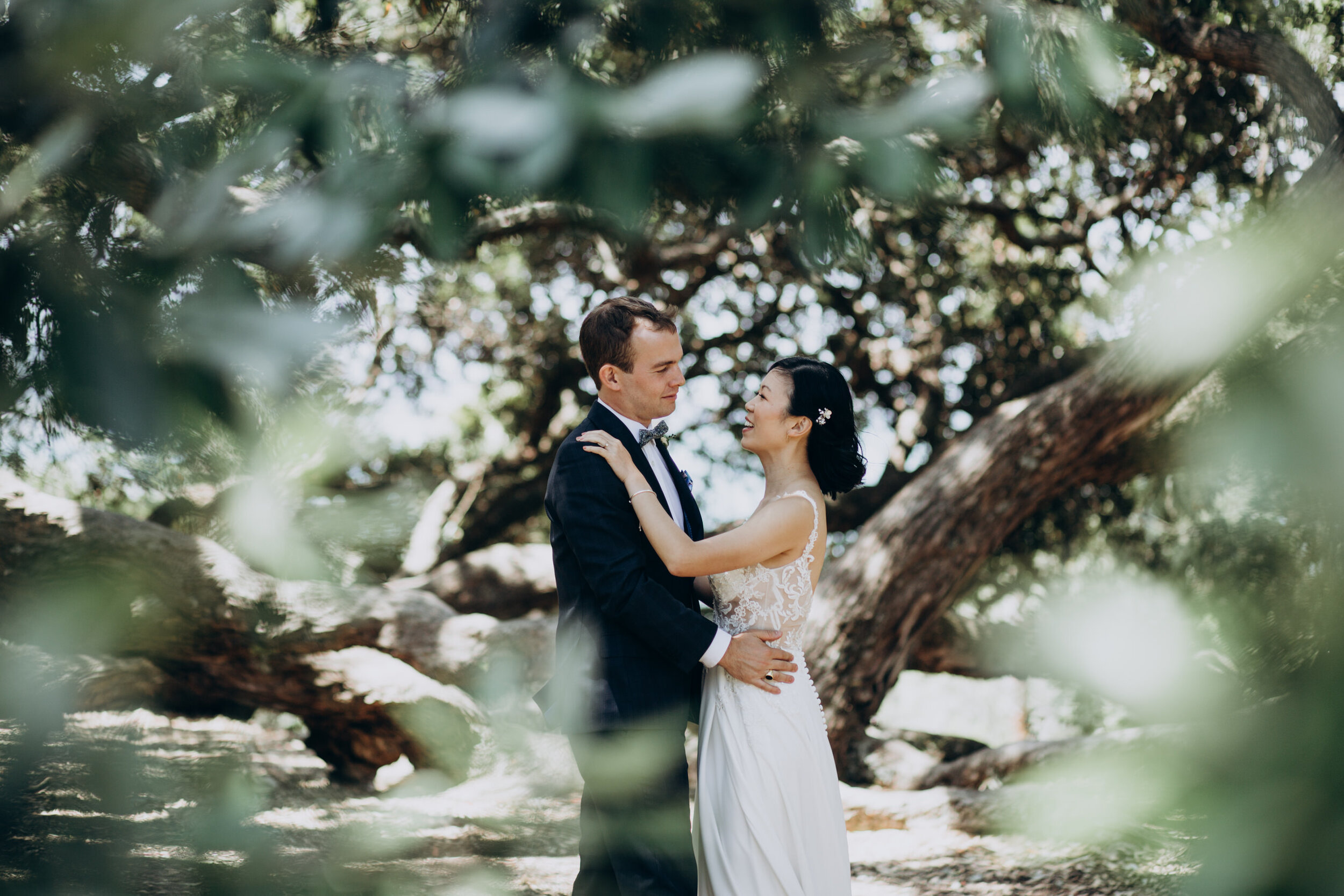 New Zealand Wedding | Parnell rose garden wedding photos | Elopement wedding photographer  