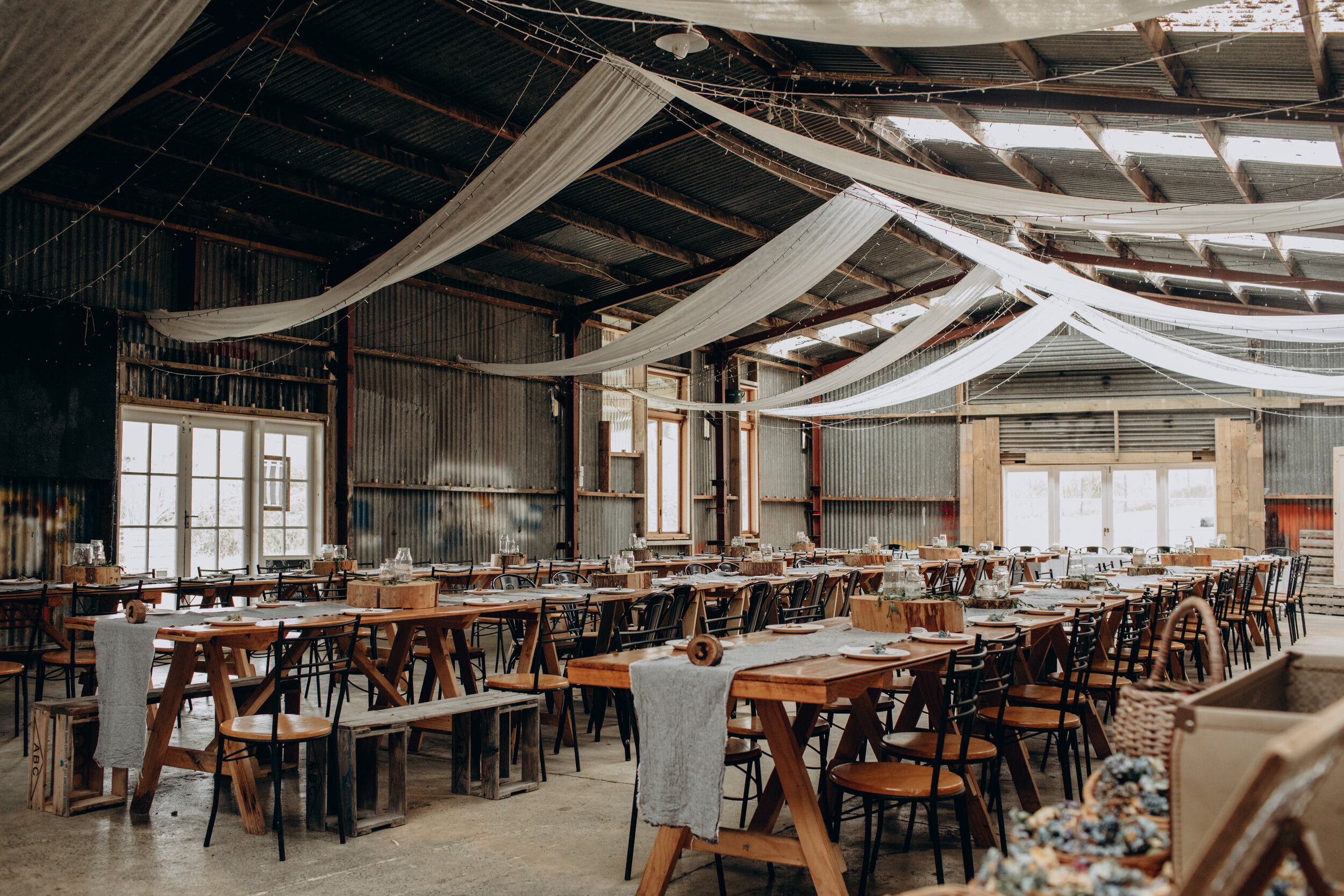 The barn wedding venue waimauku | the barn waimauky diy rustic wedding venue | Kumeu wedding venues | Auckland wedding photographer | New Zealand wedding packages