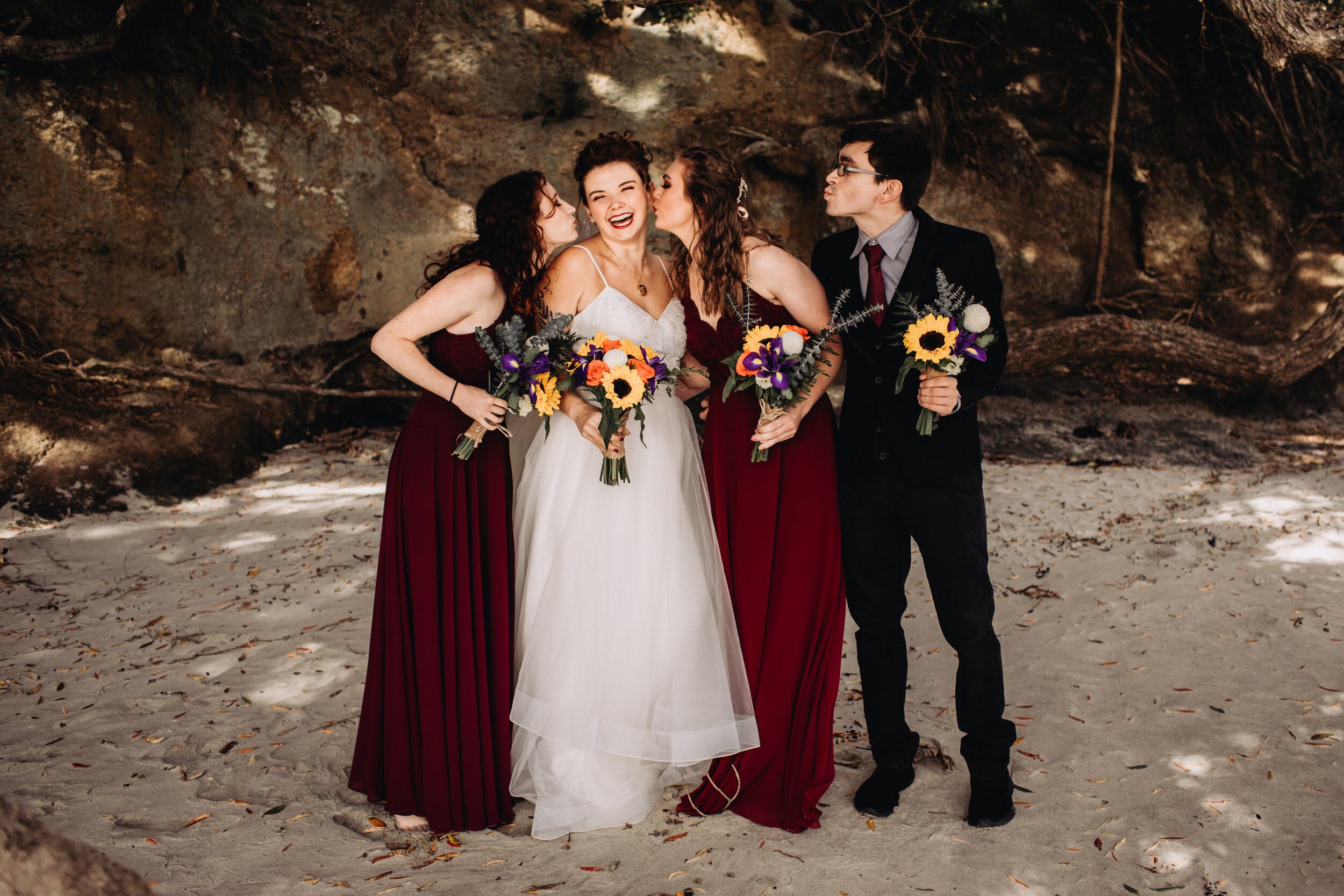 Bridal party photos | Tawharanui lodge | Auckland wedding photographer | New Zealand wedding packages | New Zealand Elopement | Anchor Bay beach wedding photo 