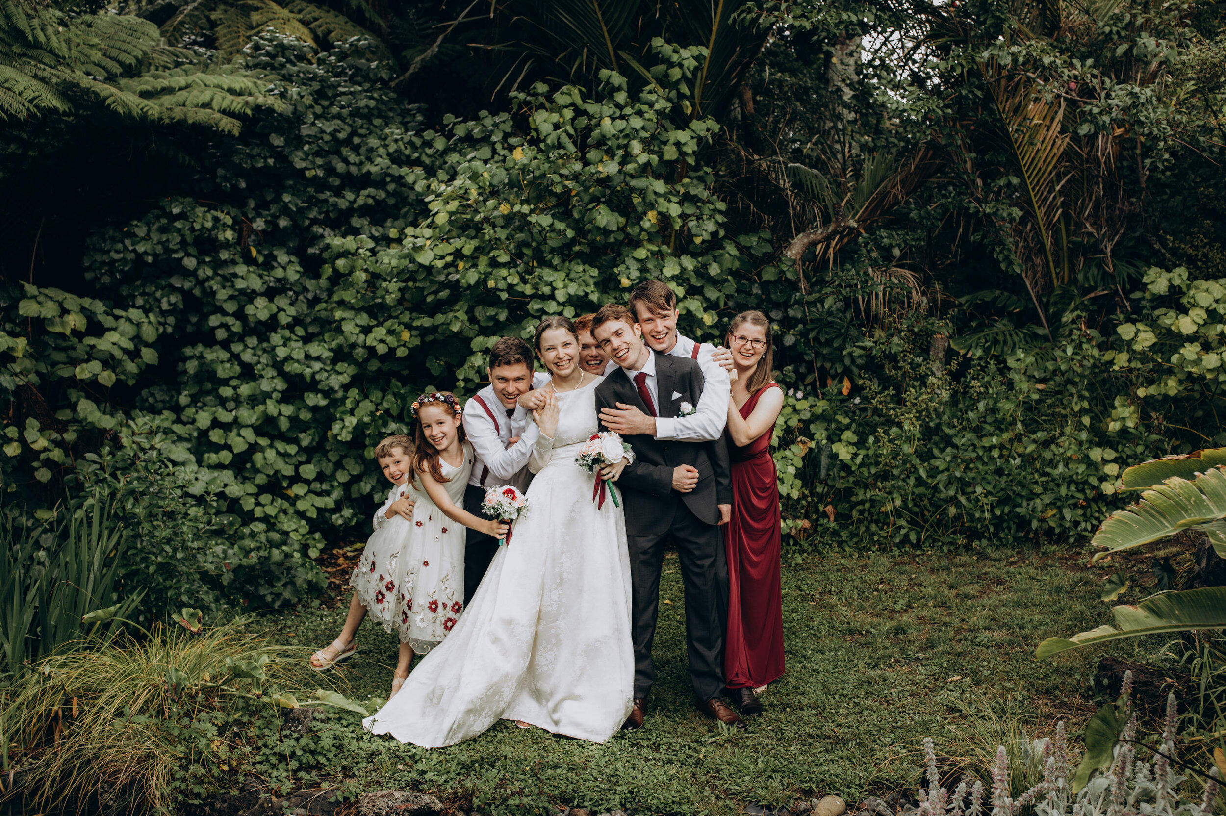 Garden wedding photos | Christian wedding | Auckland wedding photographer | New Zealand wedding photographer | Rainy day weather | Auckland photography 