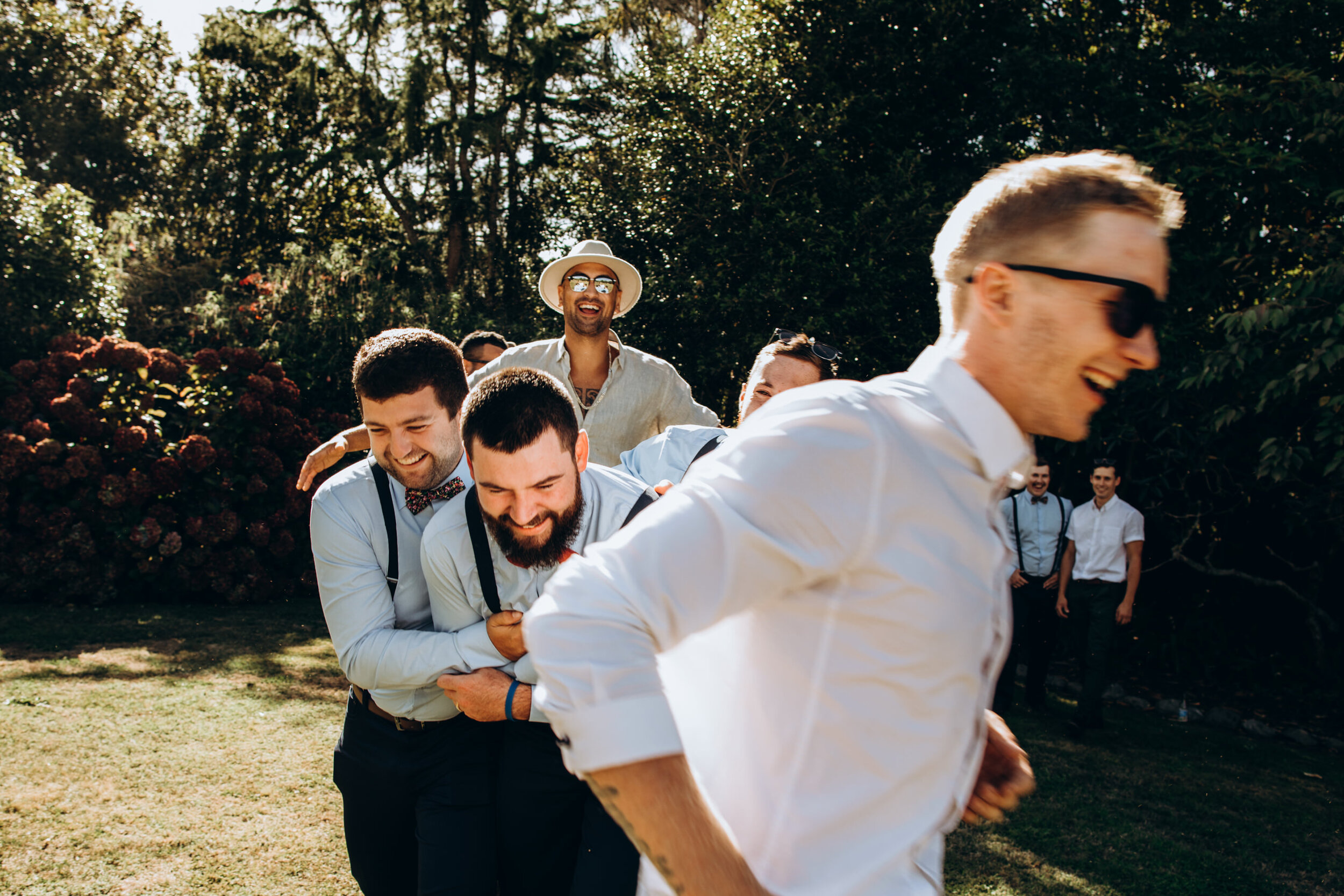 Fun wedding photos with the boys | Wanting Huang Photography 