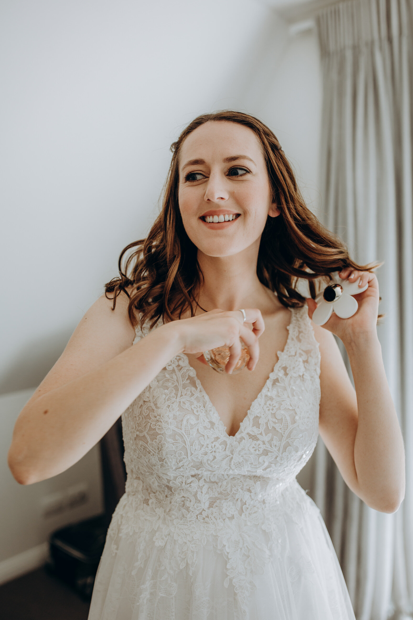 Bride getting ready | Auckland wedding 