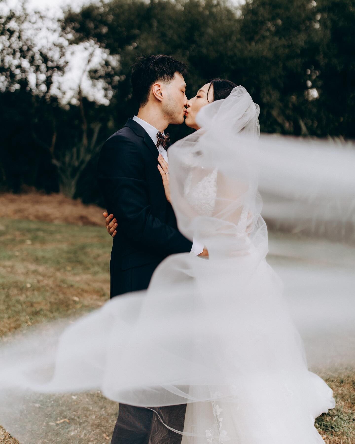 Congratulations to the lovely couple, Linda and Charles 🥰

The team:
Venue: @abelestatevenue 
Celebrant and MC: @weddingsbymonicamu 
Florist: @goflowersnz 
Cake: @catrouxnz 
Makeup artist: @lyviesmakeup 
Hairstylist: @hairbyyujin 
Videographer: Ting