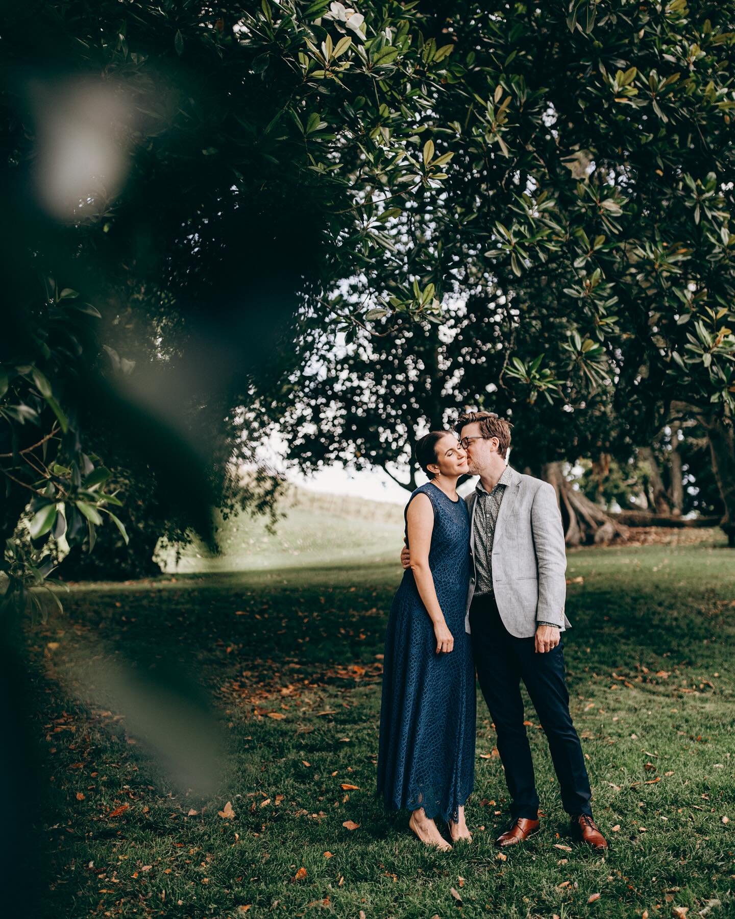 Katherine &amp; Raffe &lsquo;s small intimate elopement at Cornwall park. It was a relax and beautiful day.

It&rsquo;s so good to see @melsceremonies again, she&rsquo;s an amazing celebrant that we have been a few weddings together.