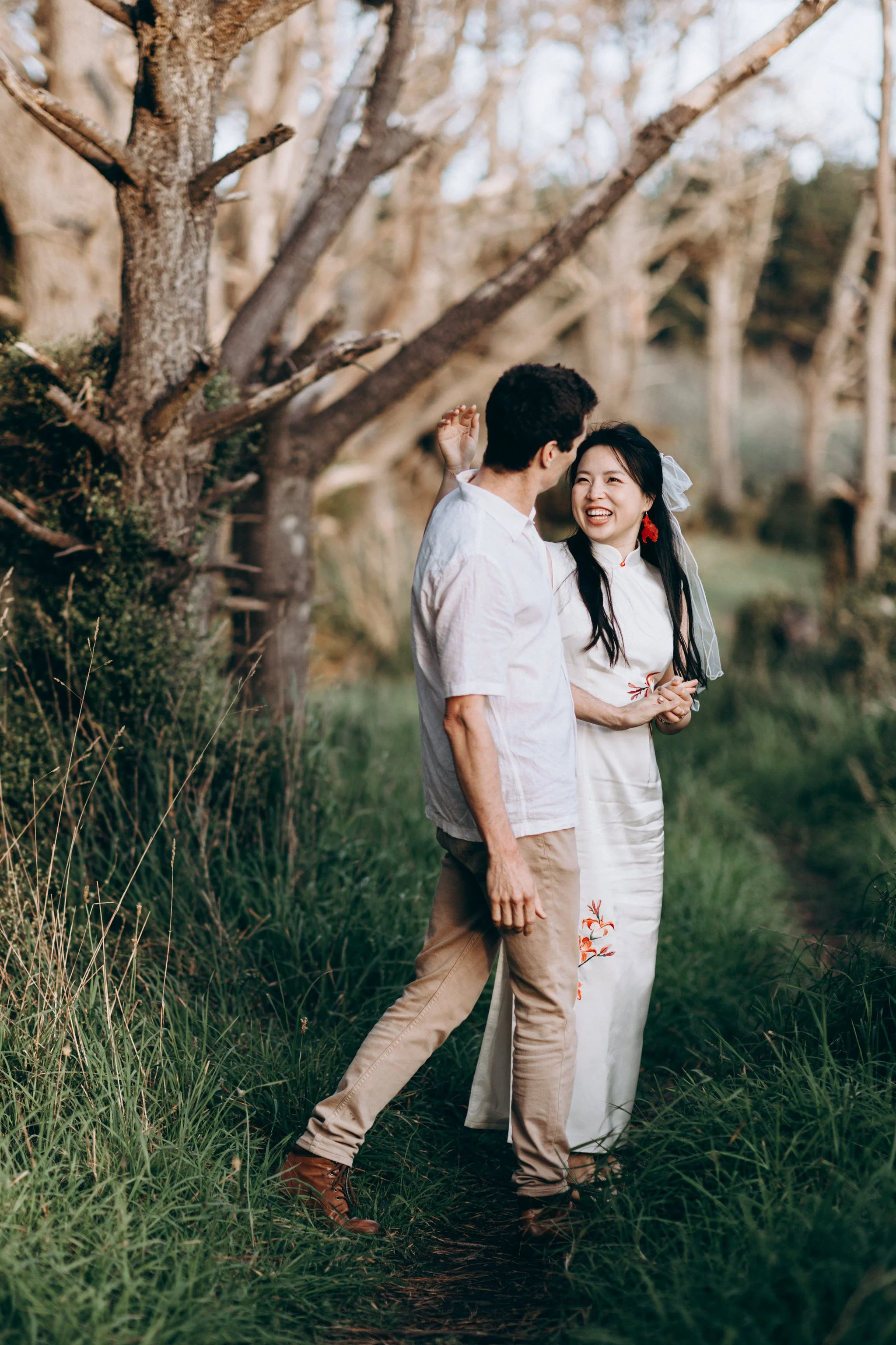 Auckland muriwai beach engagement photos Ting and Felix 16.jpg