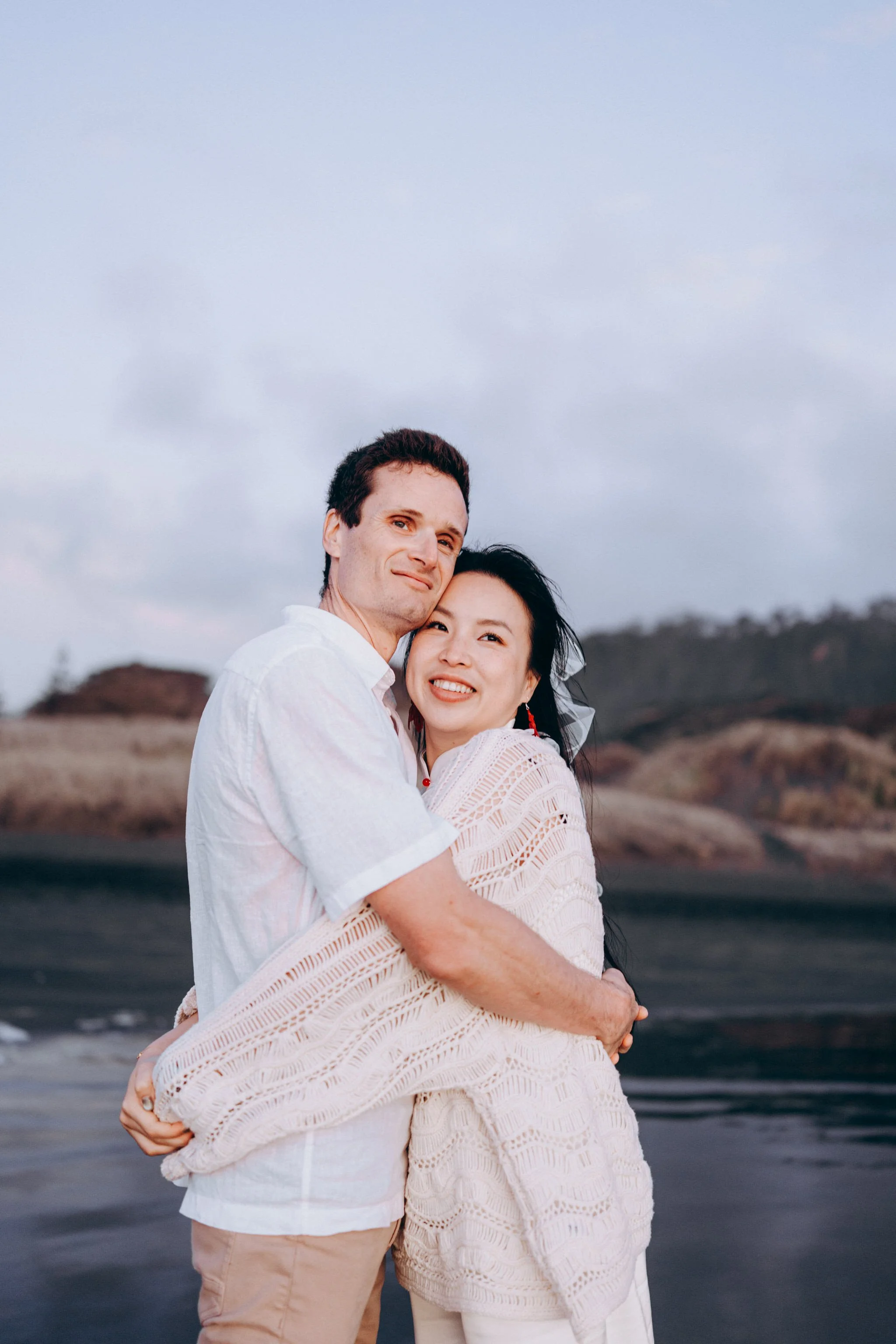 Auckland muriwai beach engagement photos Ting and Felix 33.jpg