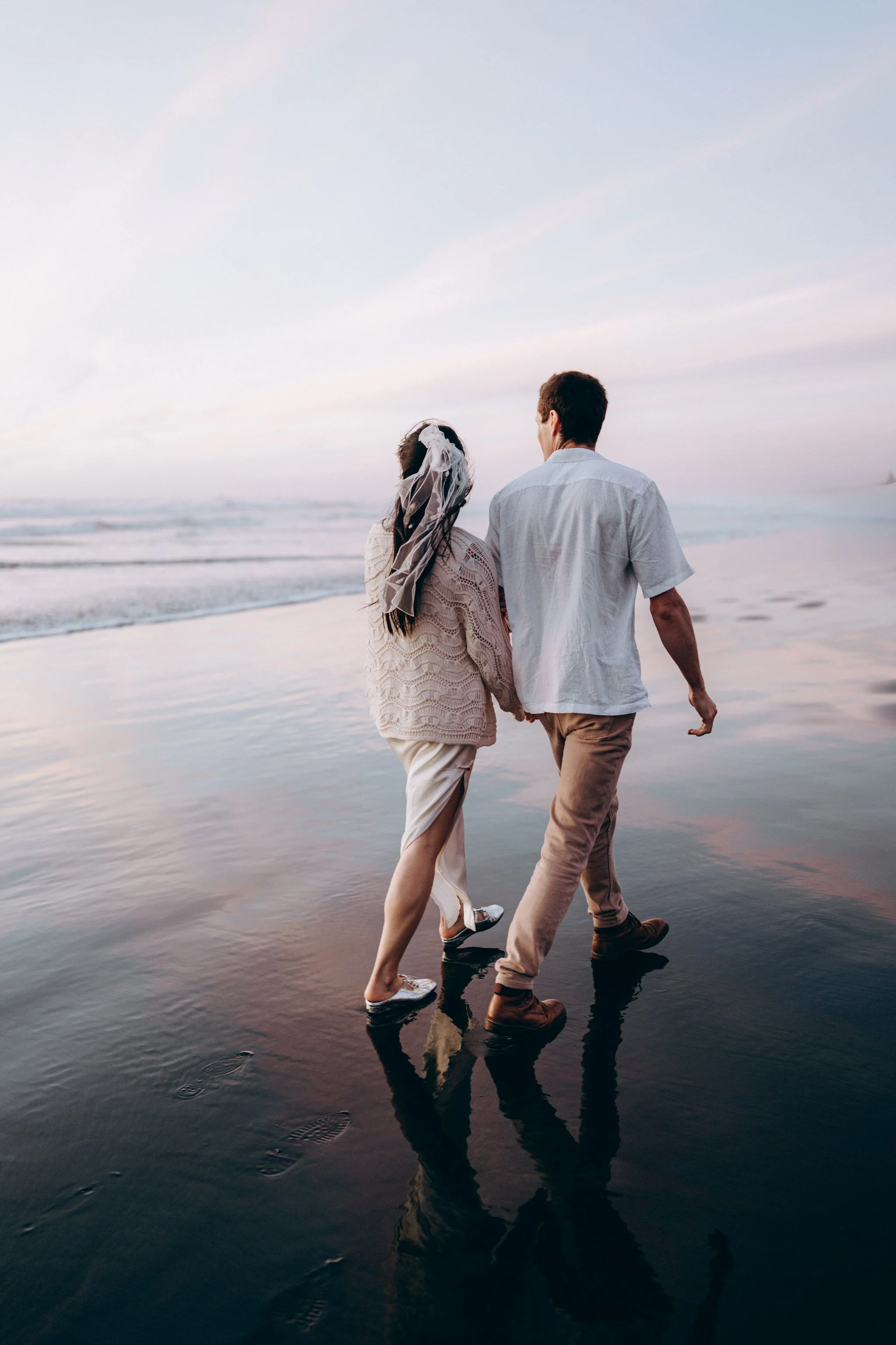 Auckland muriwai beach engagement photos Ting and Felix 34.jpg