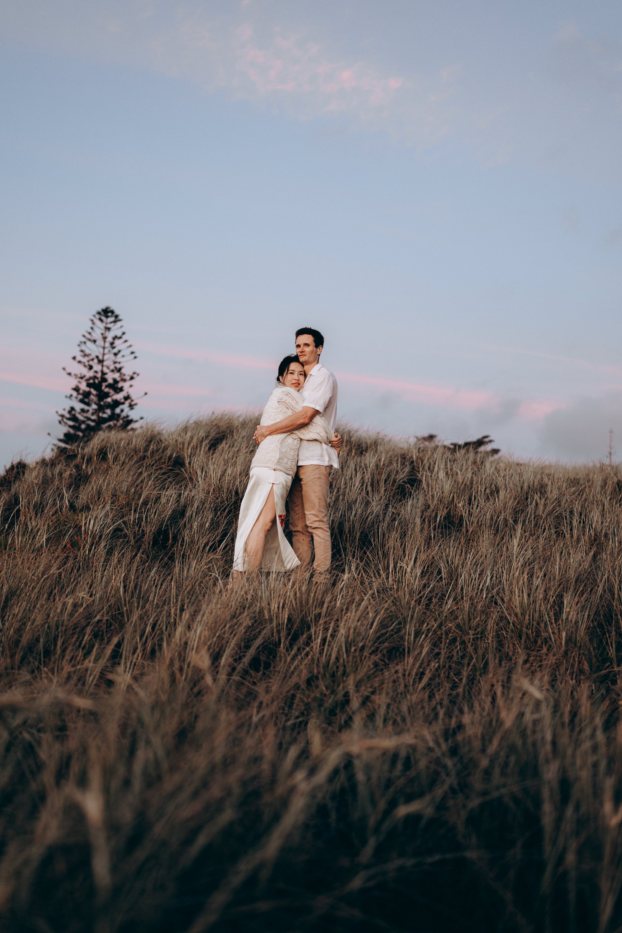 Auckland muriwai beach engagement photos Ting and Felix 37.jpg