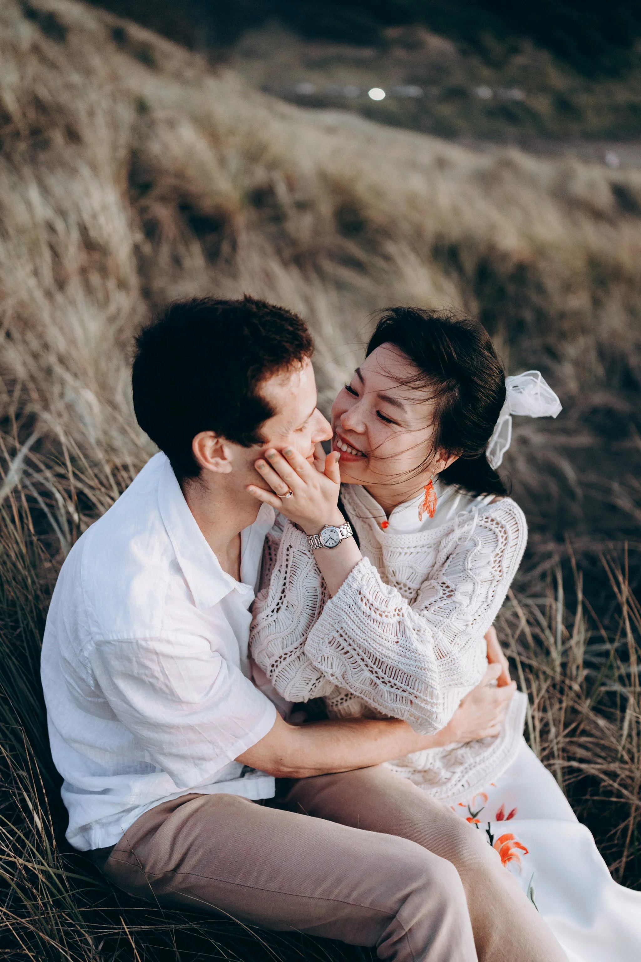 Auckland muriwai beach engagement photos Ting and Felix 42.jpg