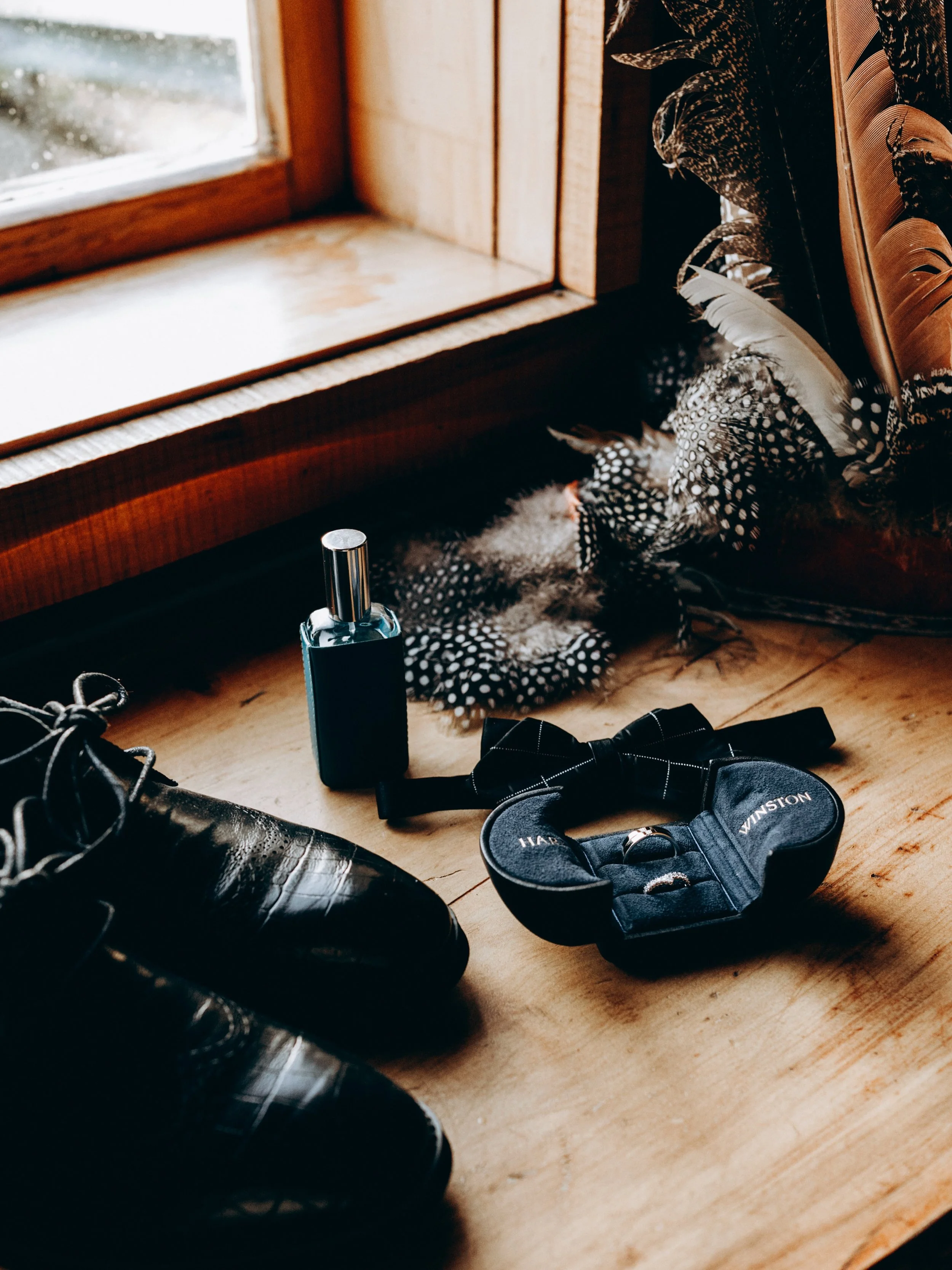 Morning details.
The shoes. The perfume. The dress.
Those quiet little moments before the story begins.