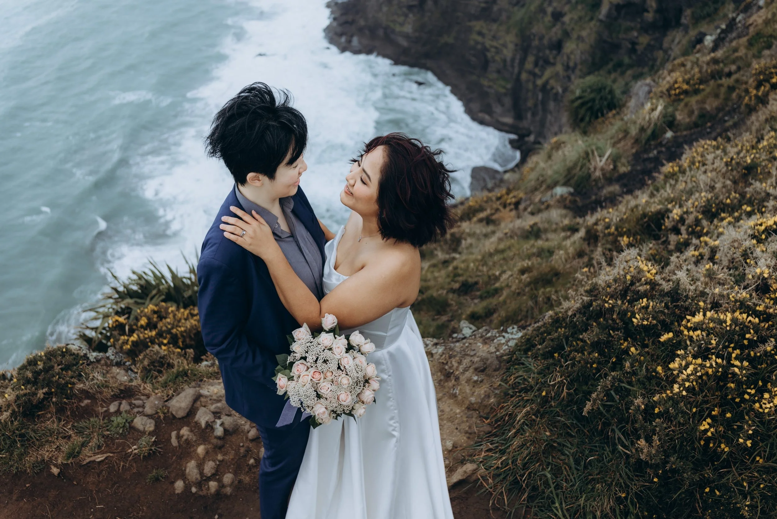 Last week&rsquo;s adventure with May &amp; Tiffeny at Mercer Bay Loop 

My first time exploring this spot, and wow &mdash; the views did not disappoint! And May &amp; Tiffeny, you two were so brave braving the cold and wind!