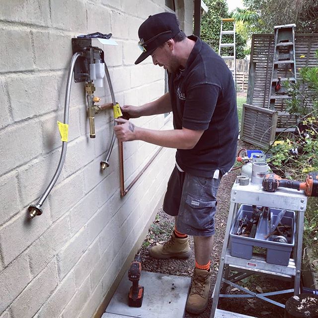 Copper work in progress 👷&zwj;♂️. Use the natural gas specialist 🔥. Call Us📱

#plumber #plumbers #gasfitting #gasfitters #gasfitter #auckland  #northshore